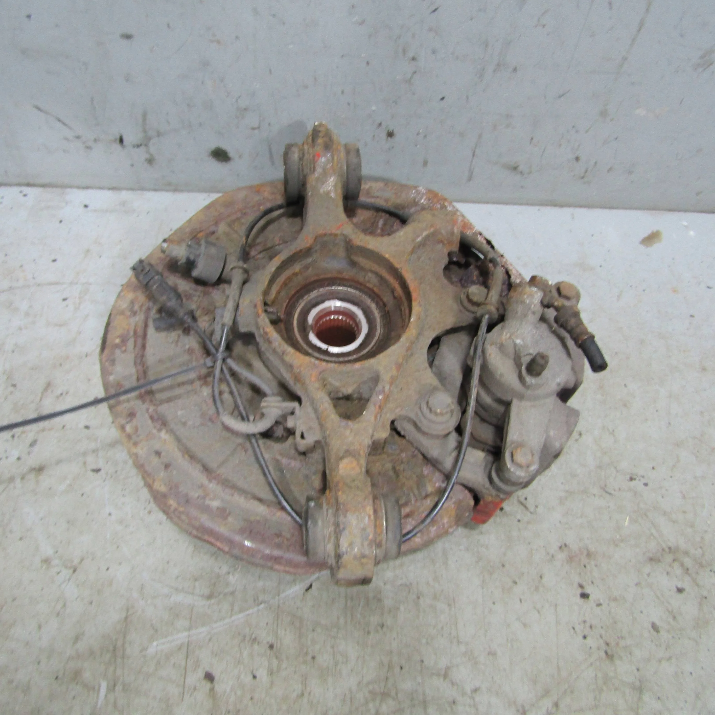 Кулак поворотный задний левый LAND ROVER Range Ro