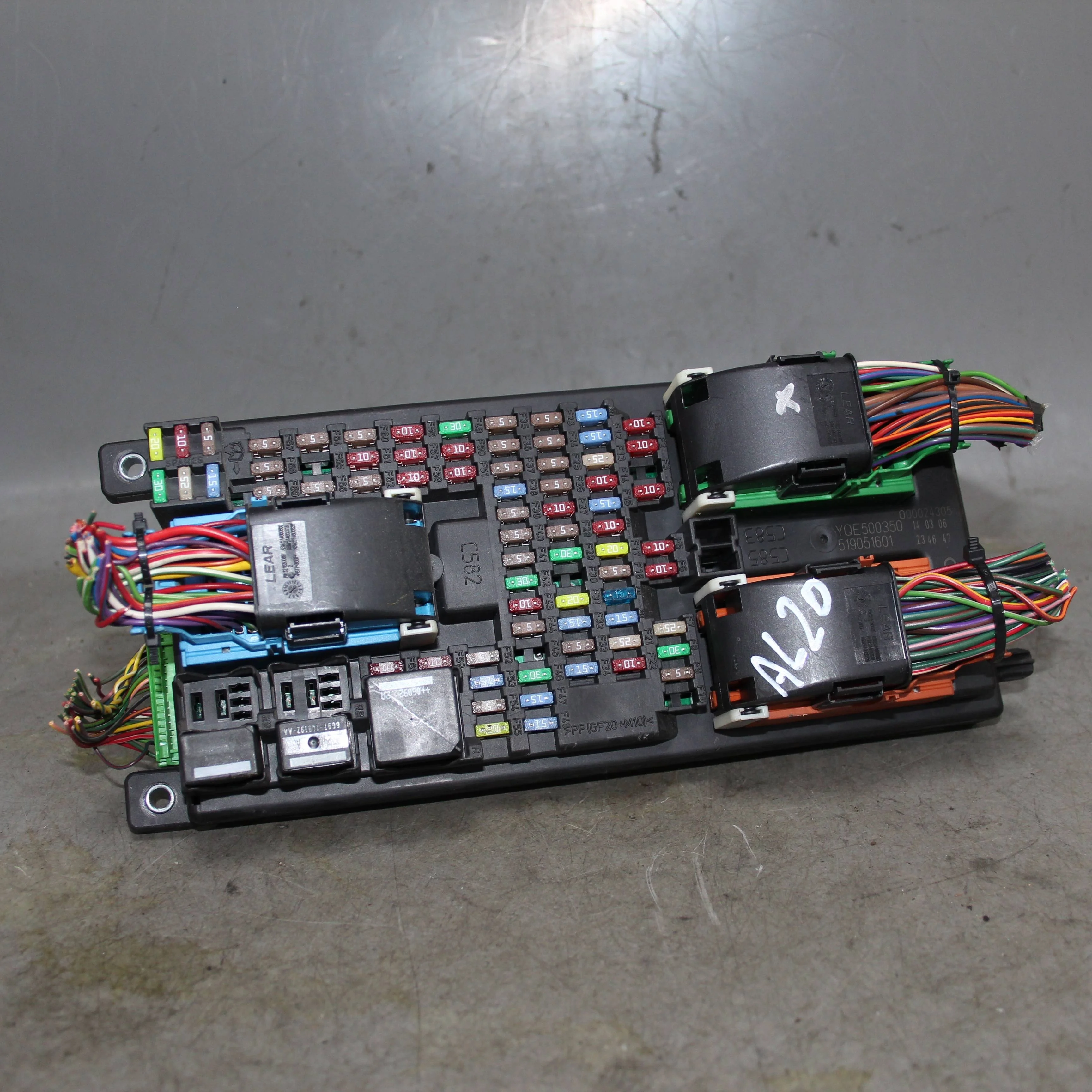 Блок предохранителей (салон) LAND ROVER Range Rov