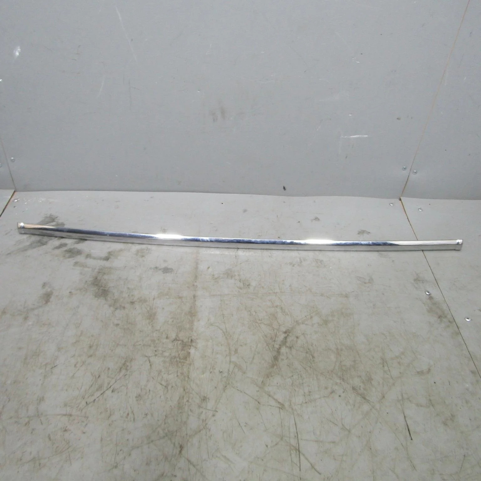 Молдинг заднего бампера центральный JAGUAR S-type