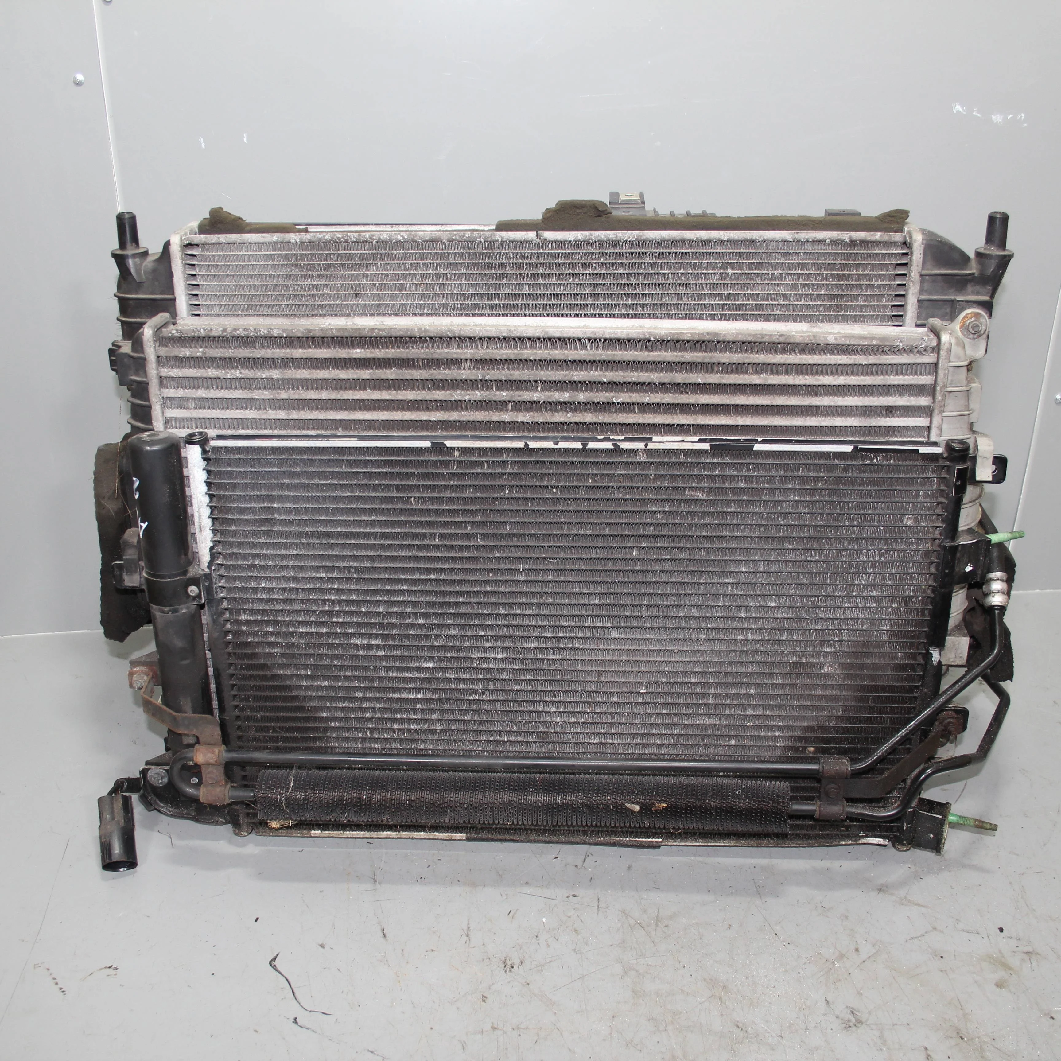 Интеркулер JAGUAR S-type I рестайлинг (2004—2008)