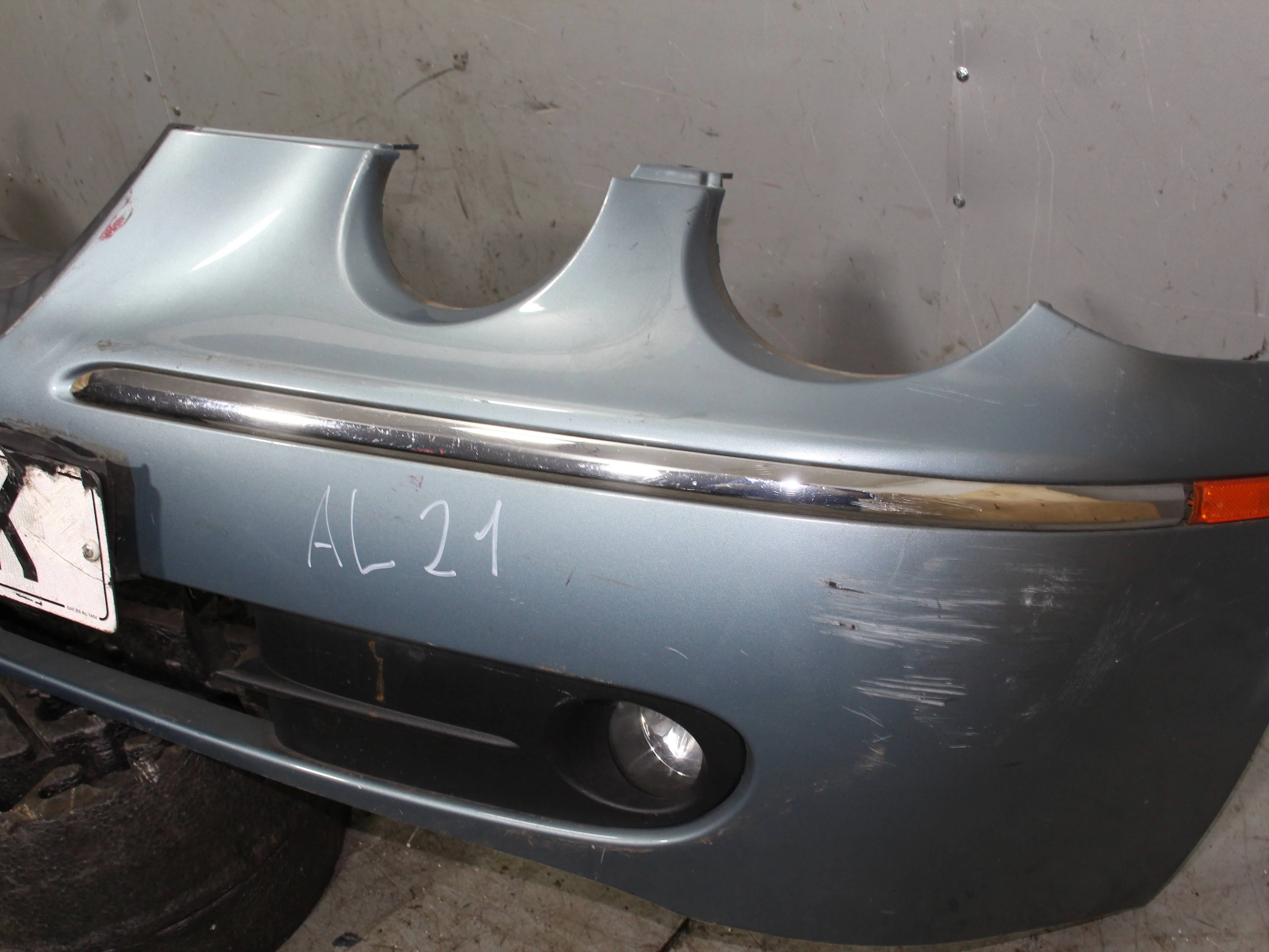 Рамка противотуманой фары левой JAGUAR S-type I р