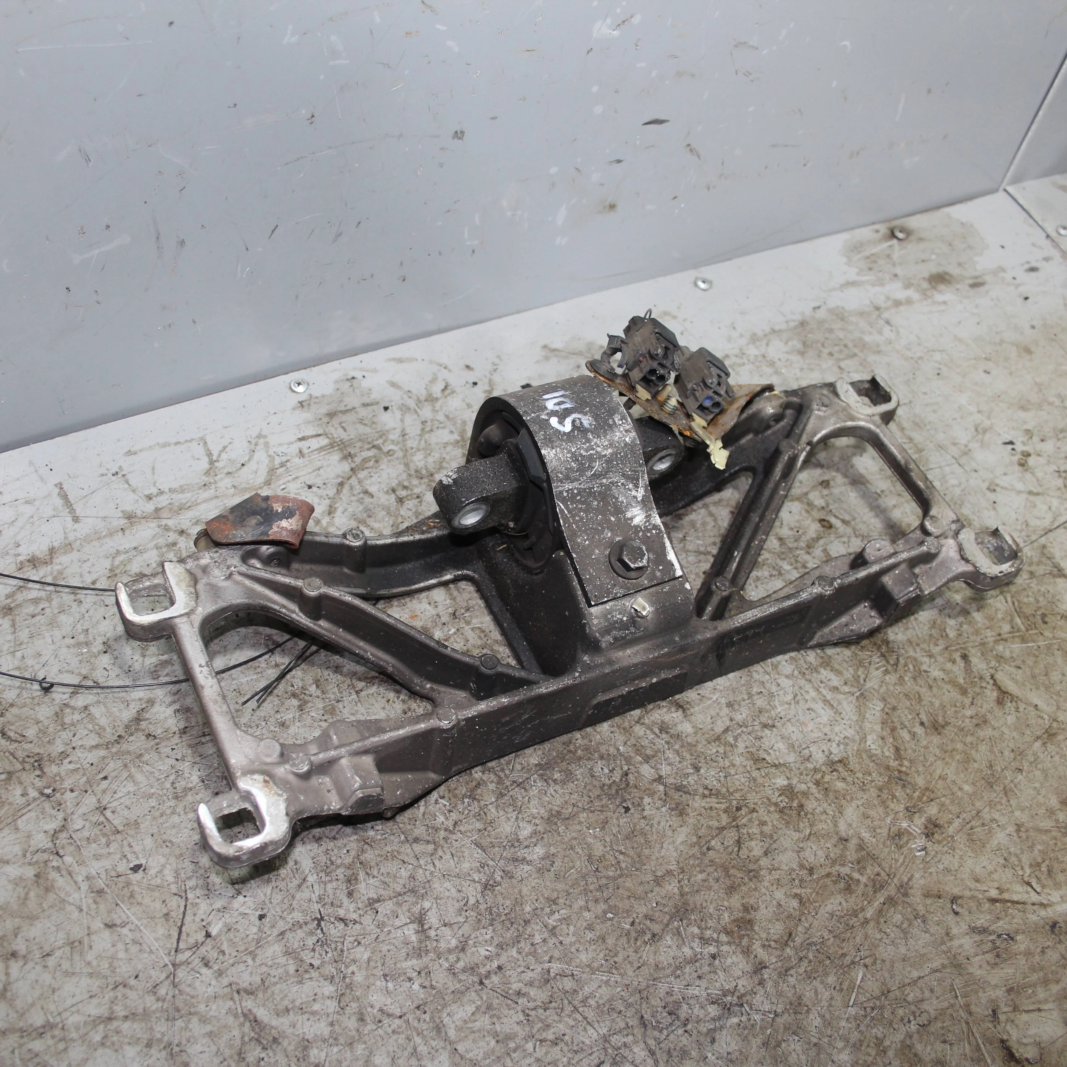 Опора КПП JAGUAR S-type I рестайлинг (2004—2008)