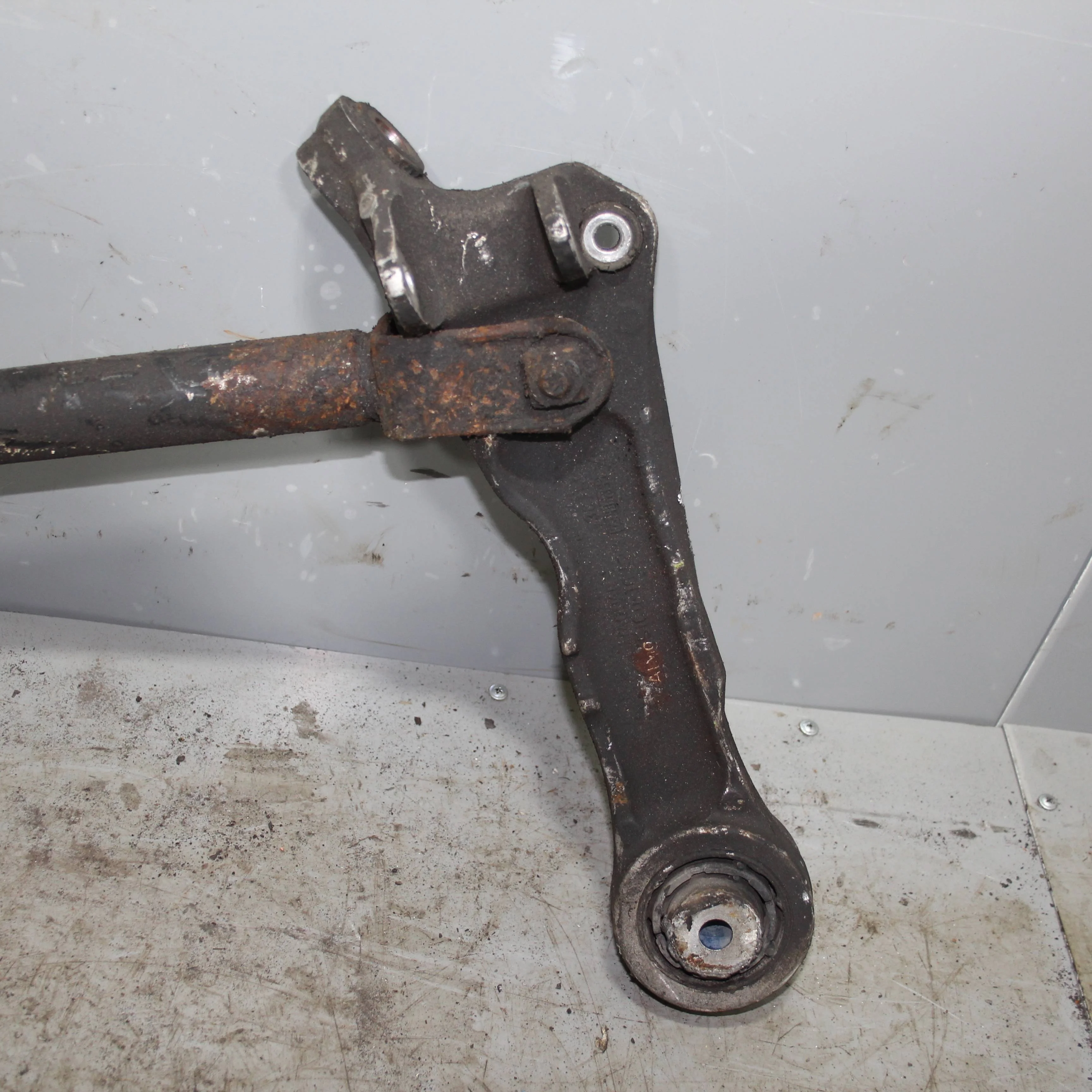 Рычаг передний нижний левый JAGUAR S-type I реста