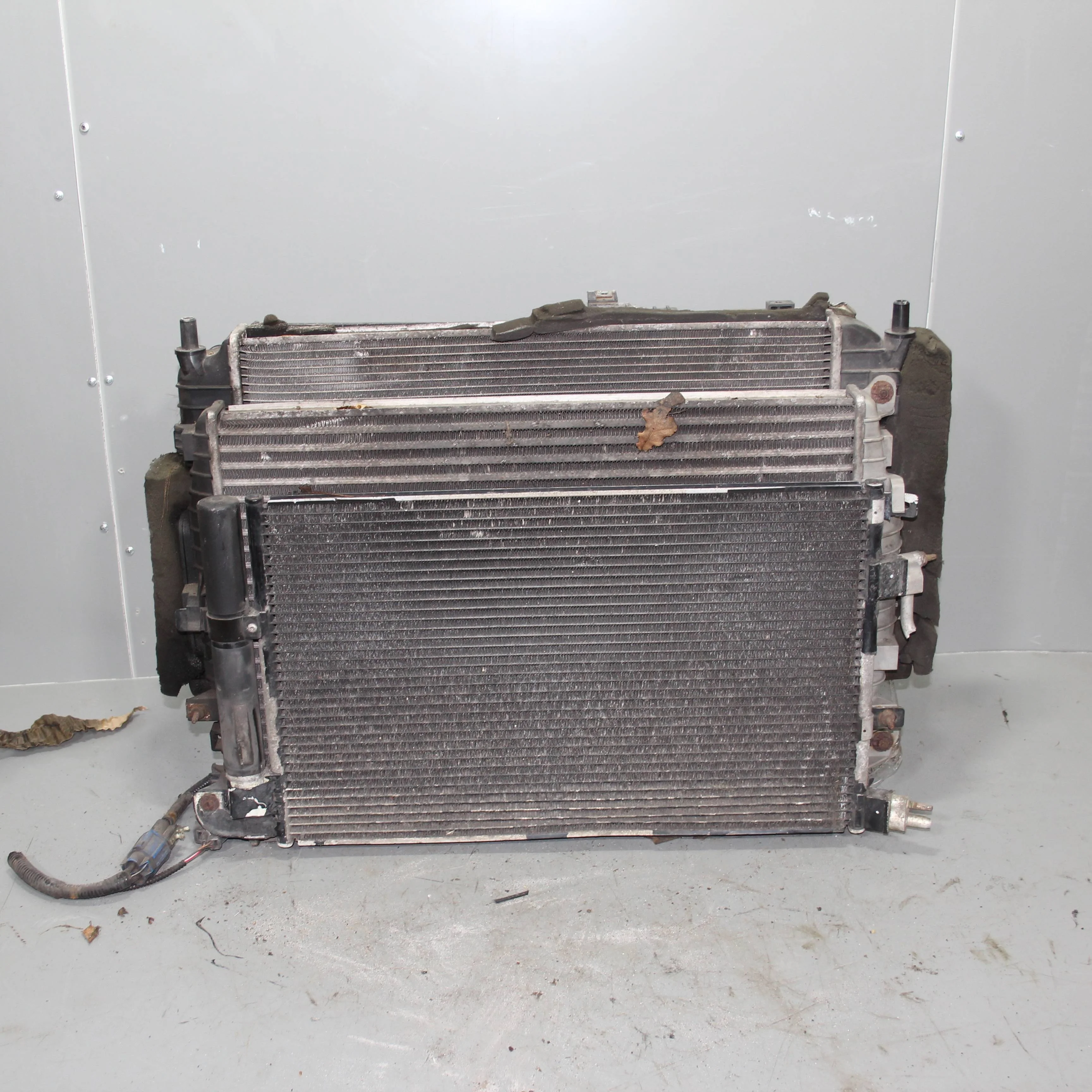 Радиатор кондиционера (конденсер) JAGUAR S-type I