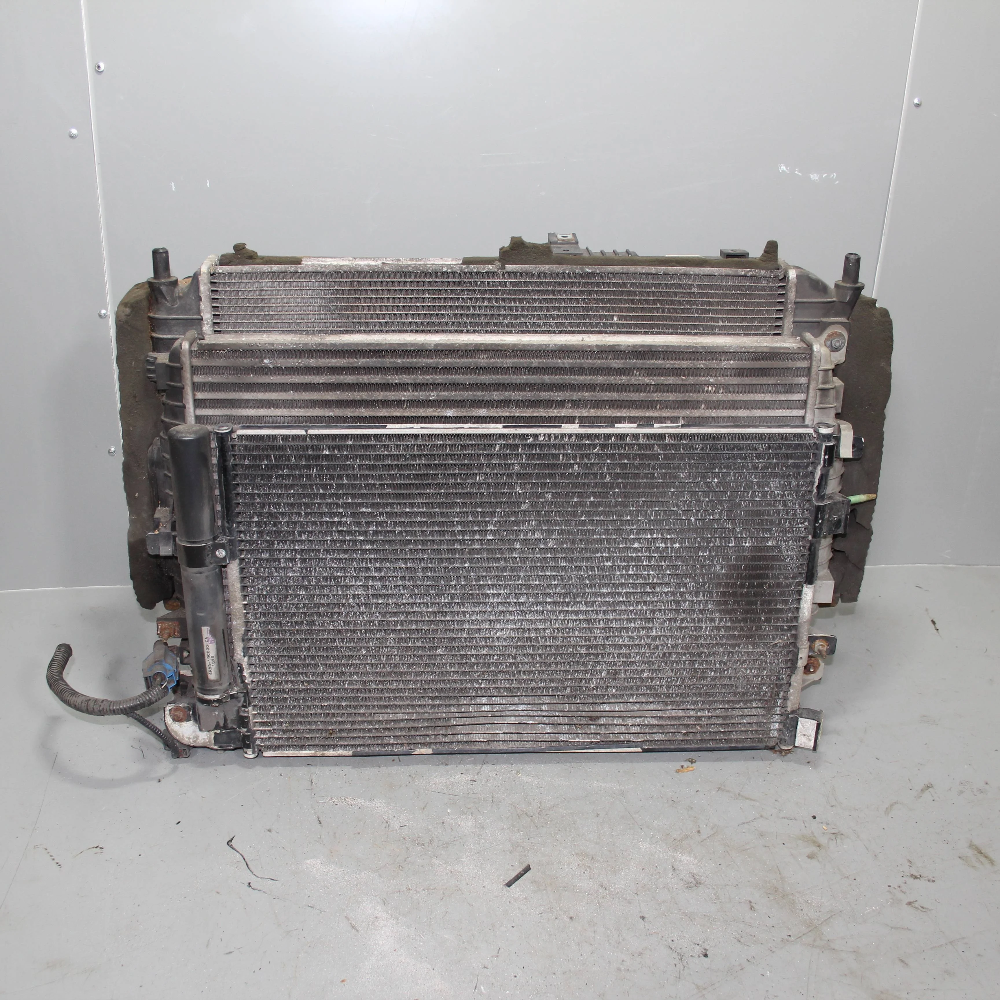 Радиатор кондиционера (конденсер) JAGUAR S-type I