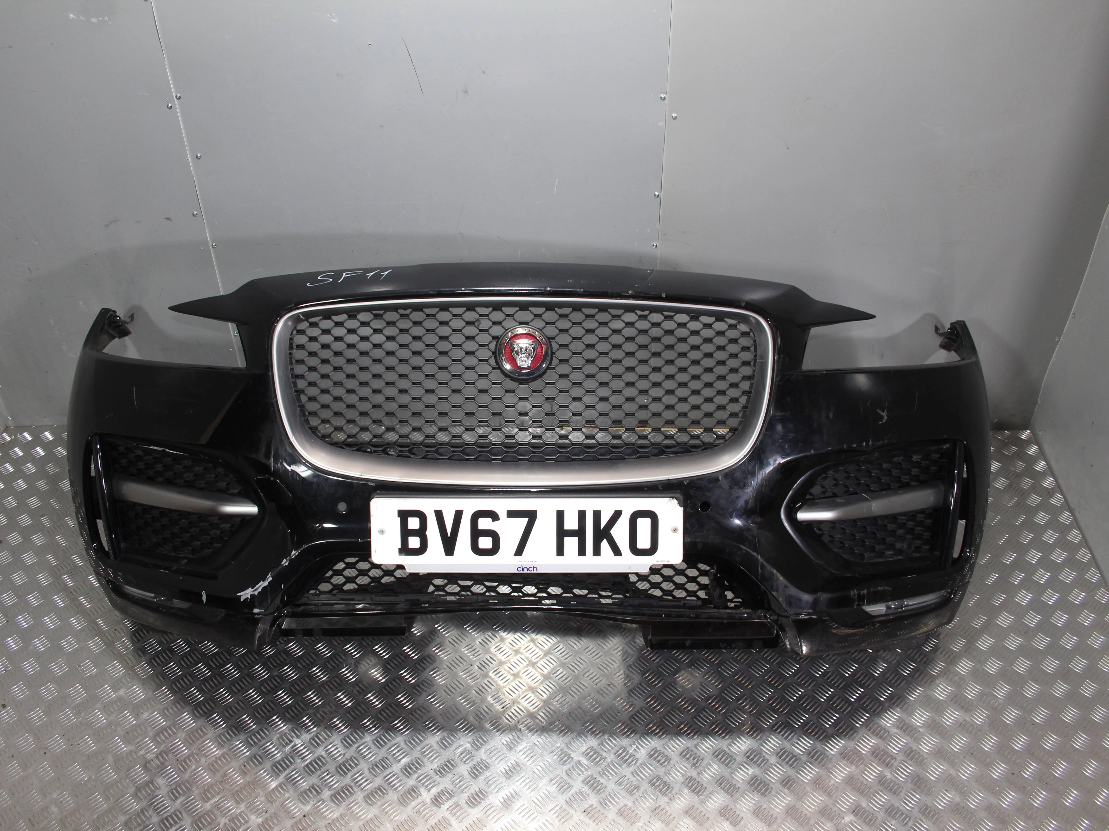 Бампер передний JAGUAR F-pace I (2016—2020)