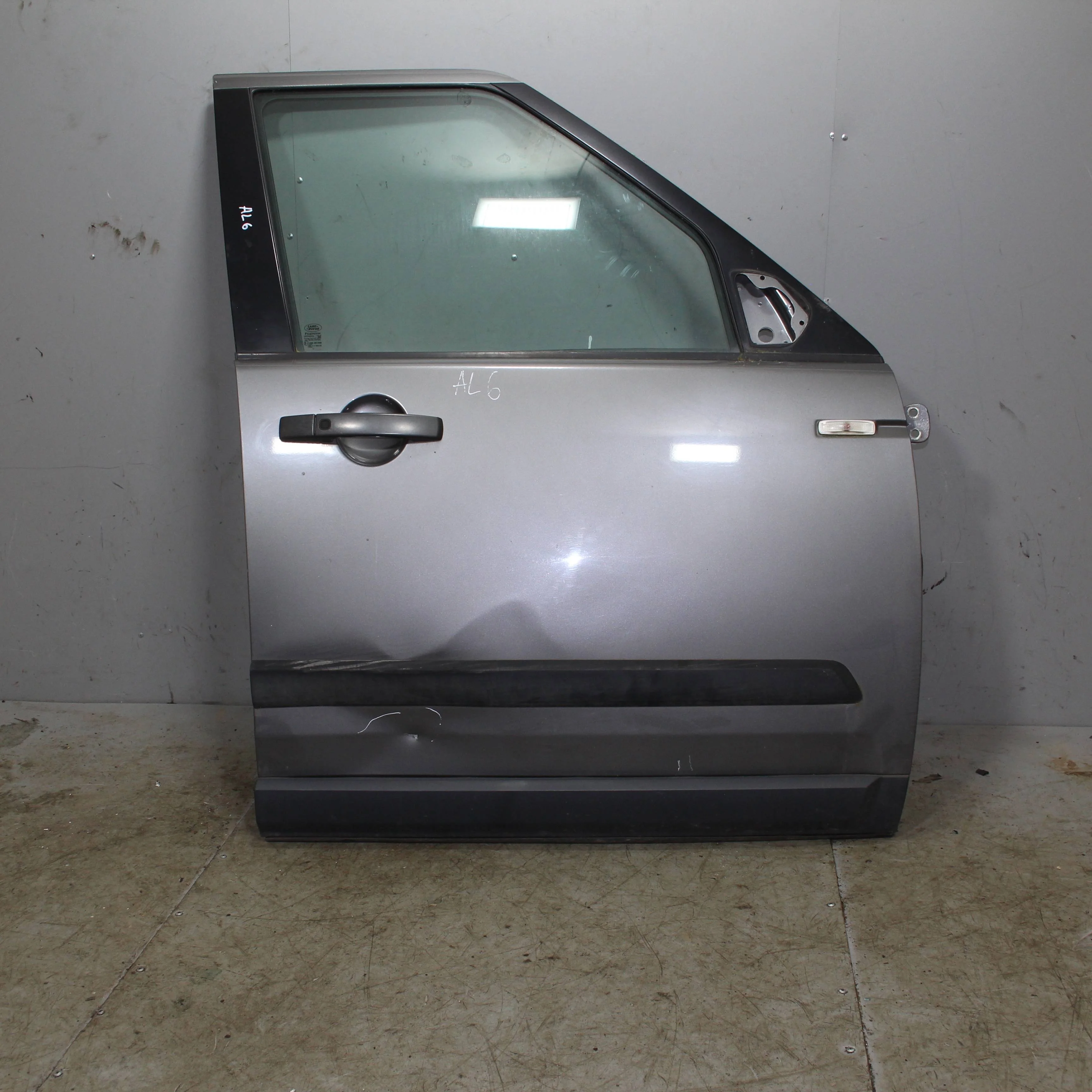 Дверь передняя правая LAND ROVER Discovery IV (20