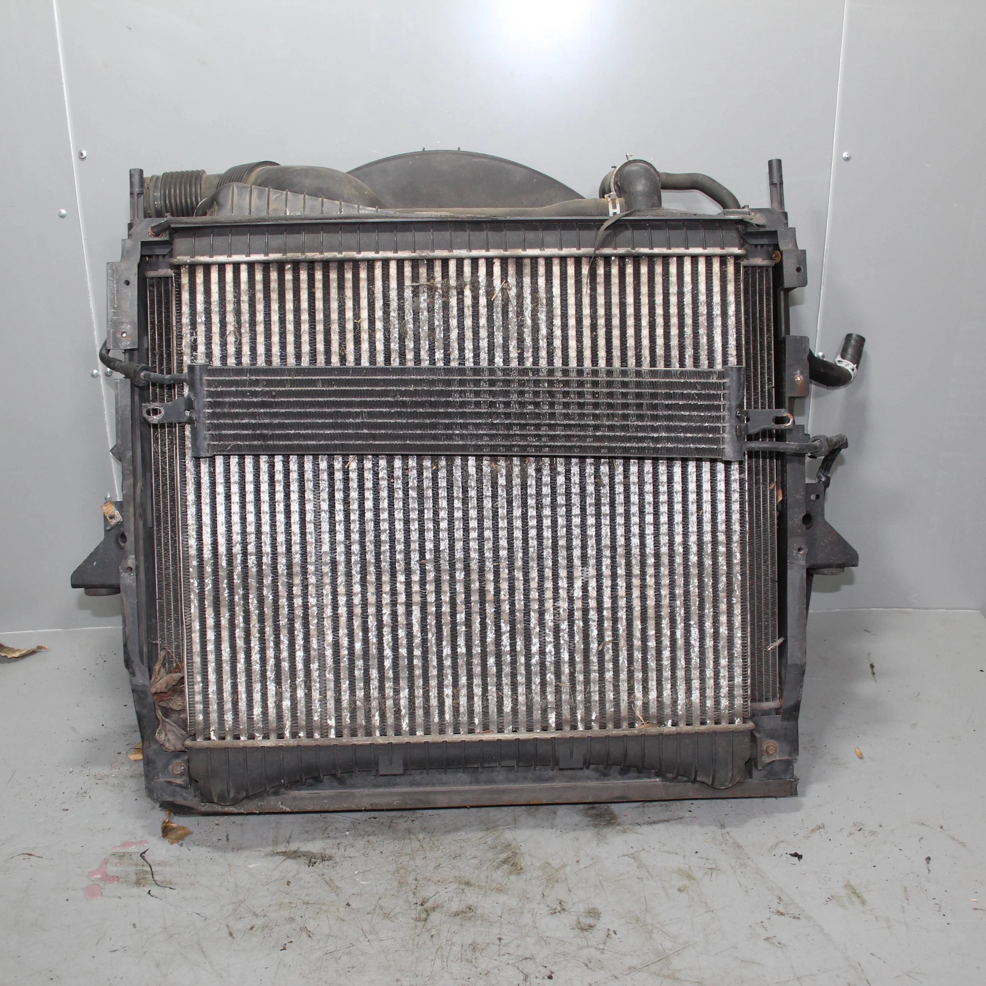 Радиатор основной LAND ROVER Discovery IV (2009—2