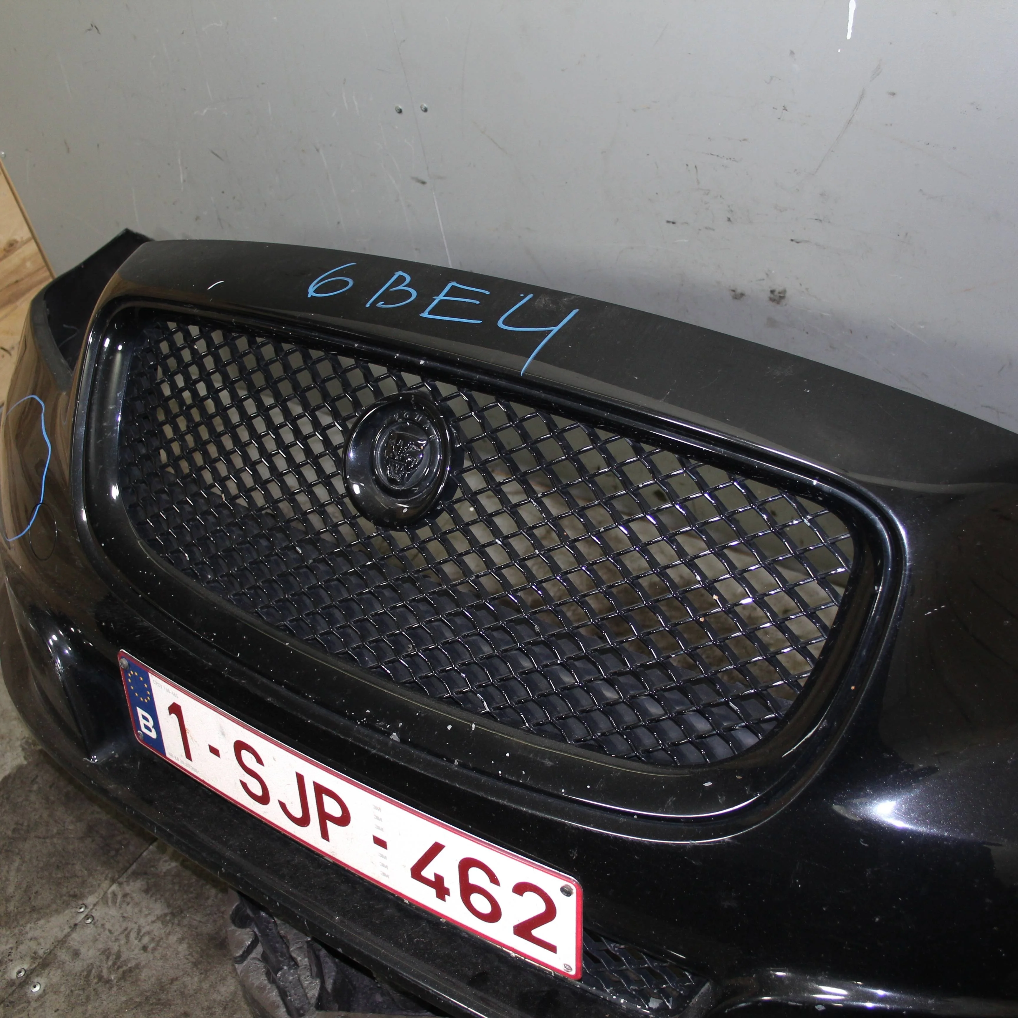 Решетка радиатора JAGUAR XJ X351 (2009—2015)