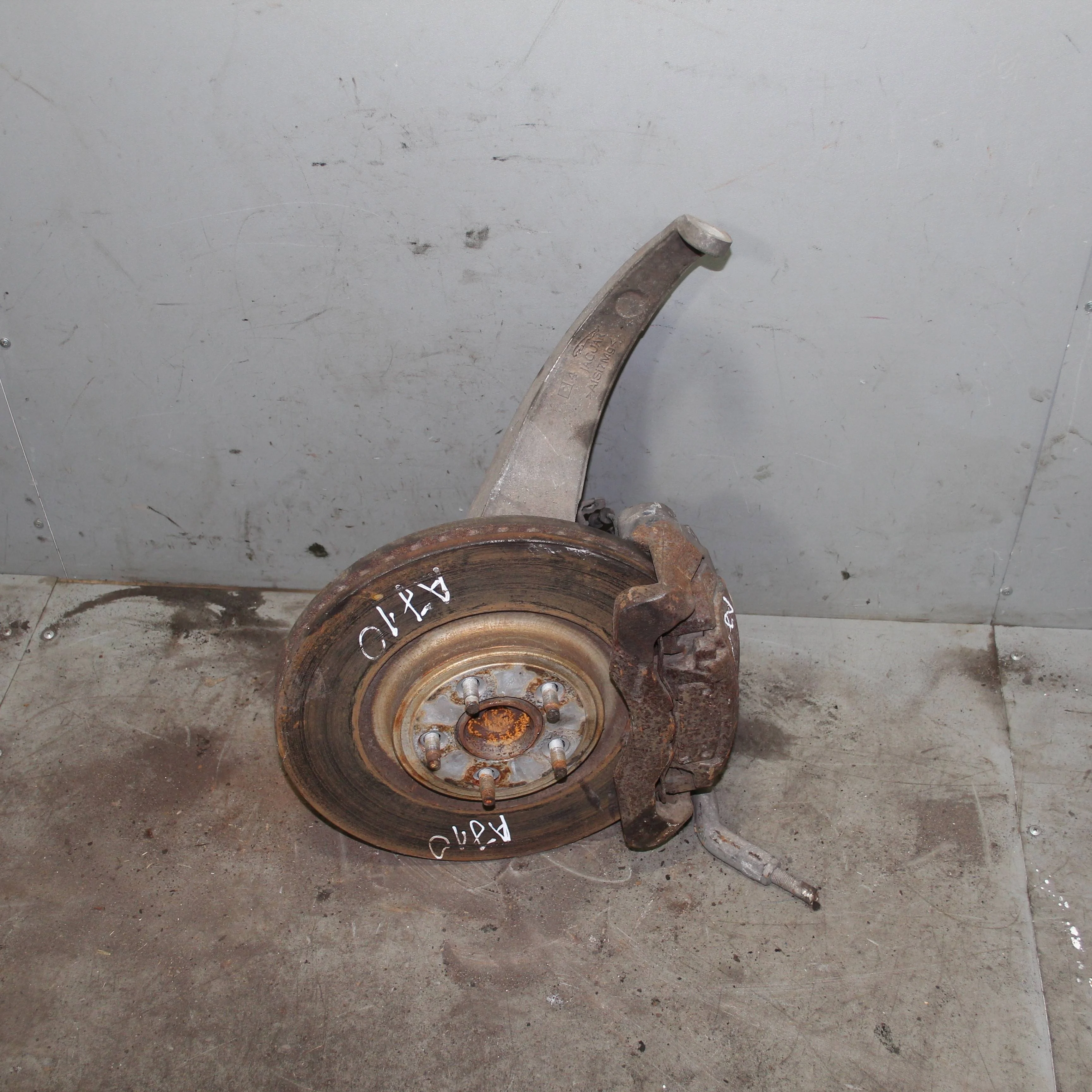 Кулак поворотный передний левый JAGUAR XJ X351 (2