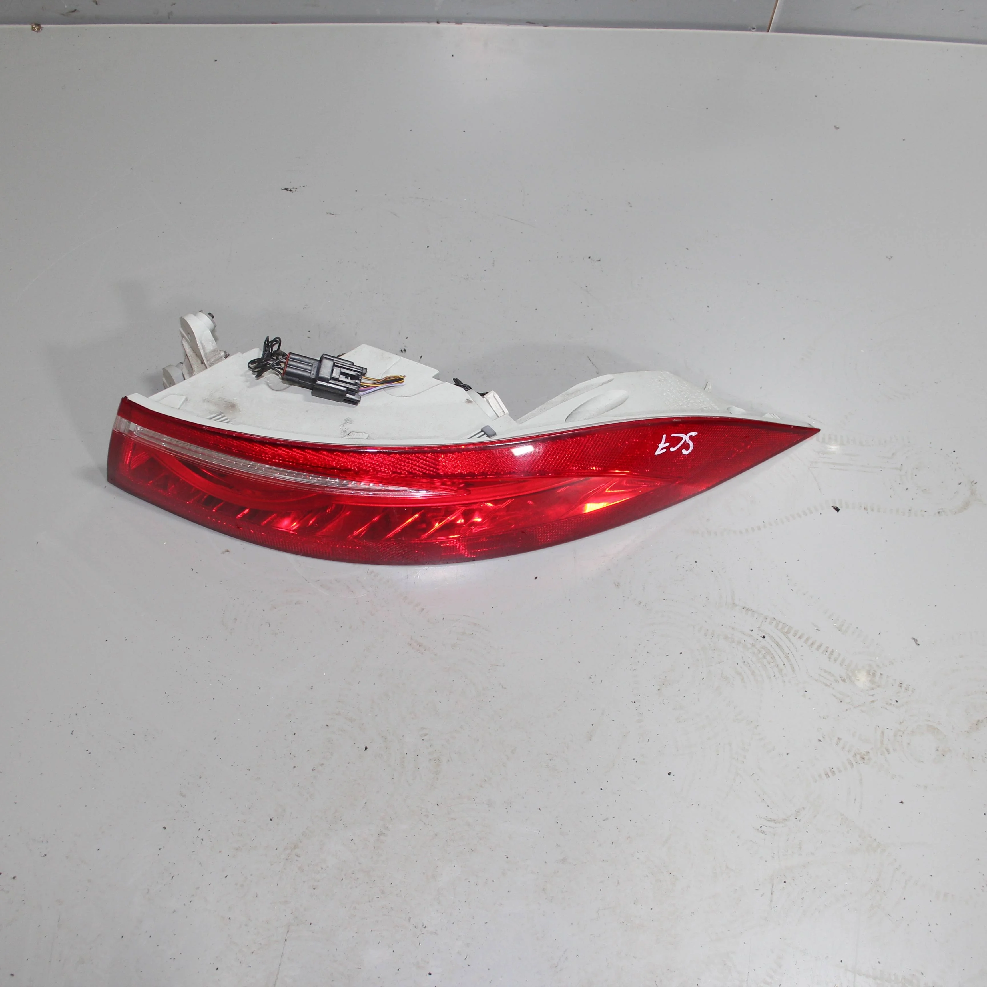 Фонарь задний правый JAGUAR XF II (2015—2020)