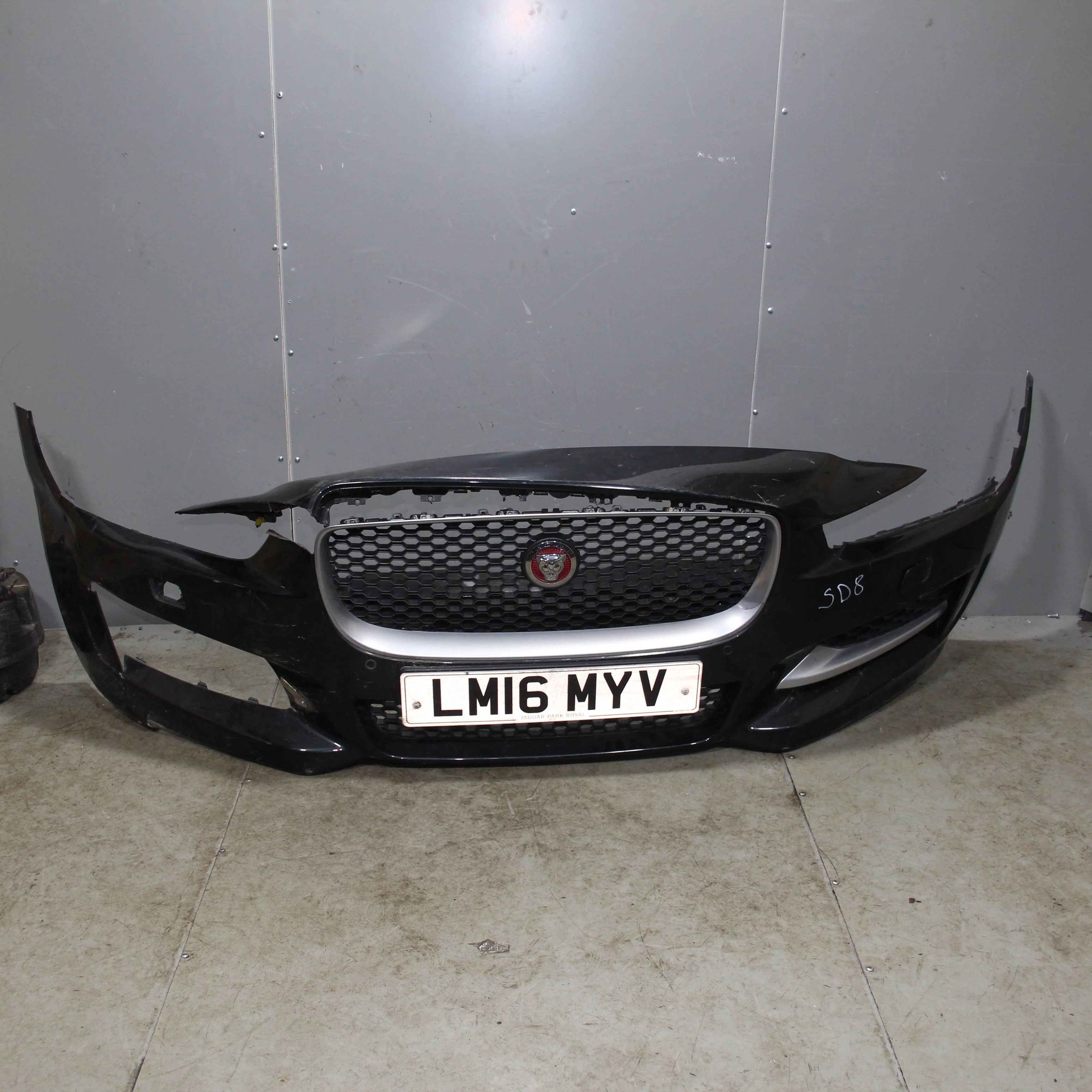Бампер передний JAGUAR XE I (2015—2019)