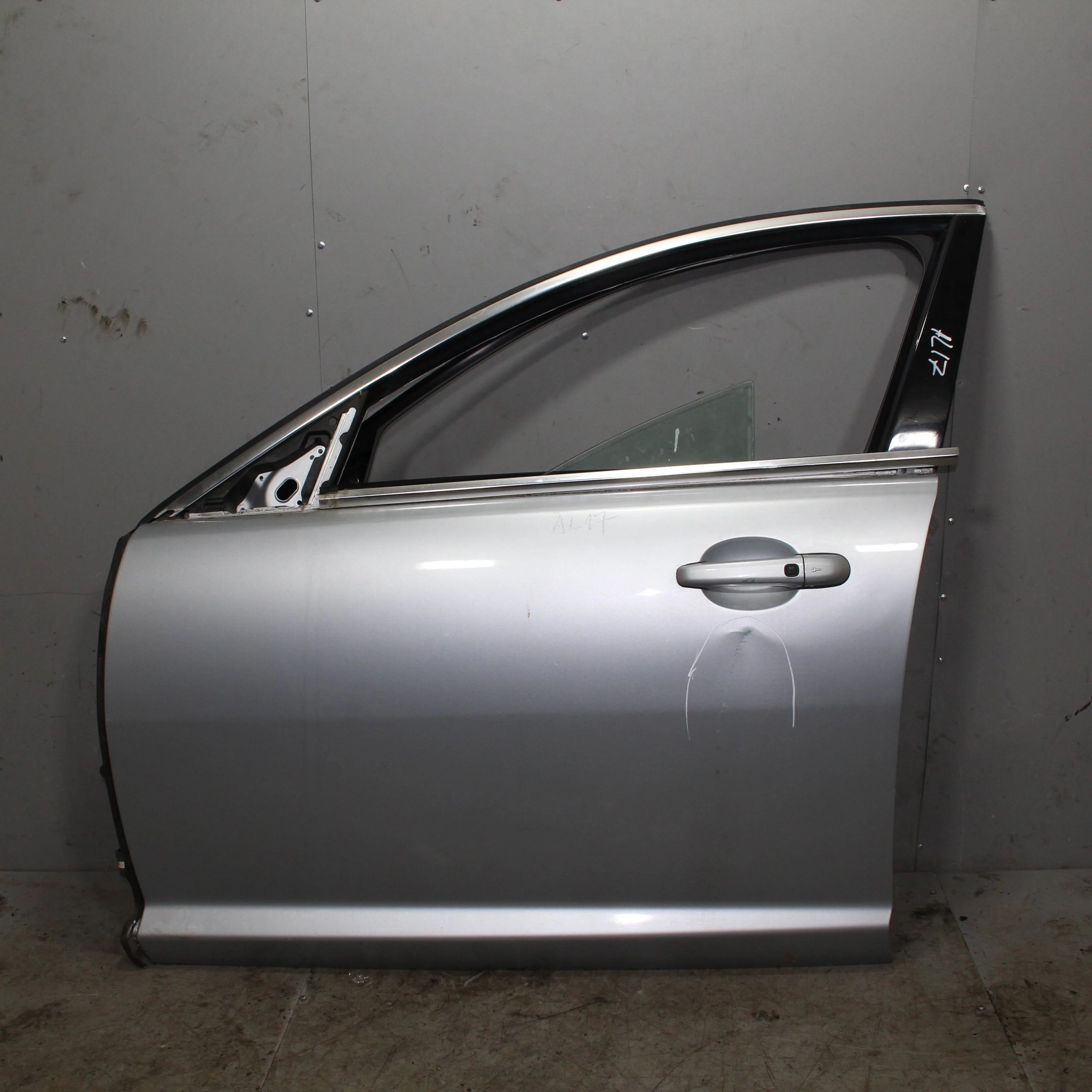 Дверь передняя левая JAGUAR XF I (2007—2011)