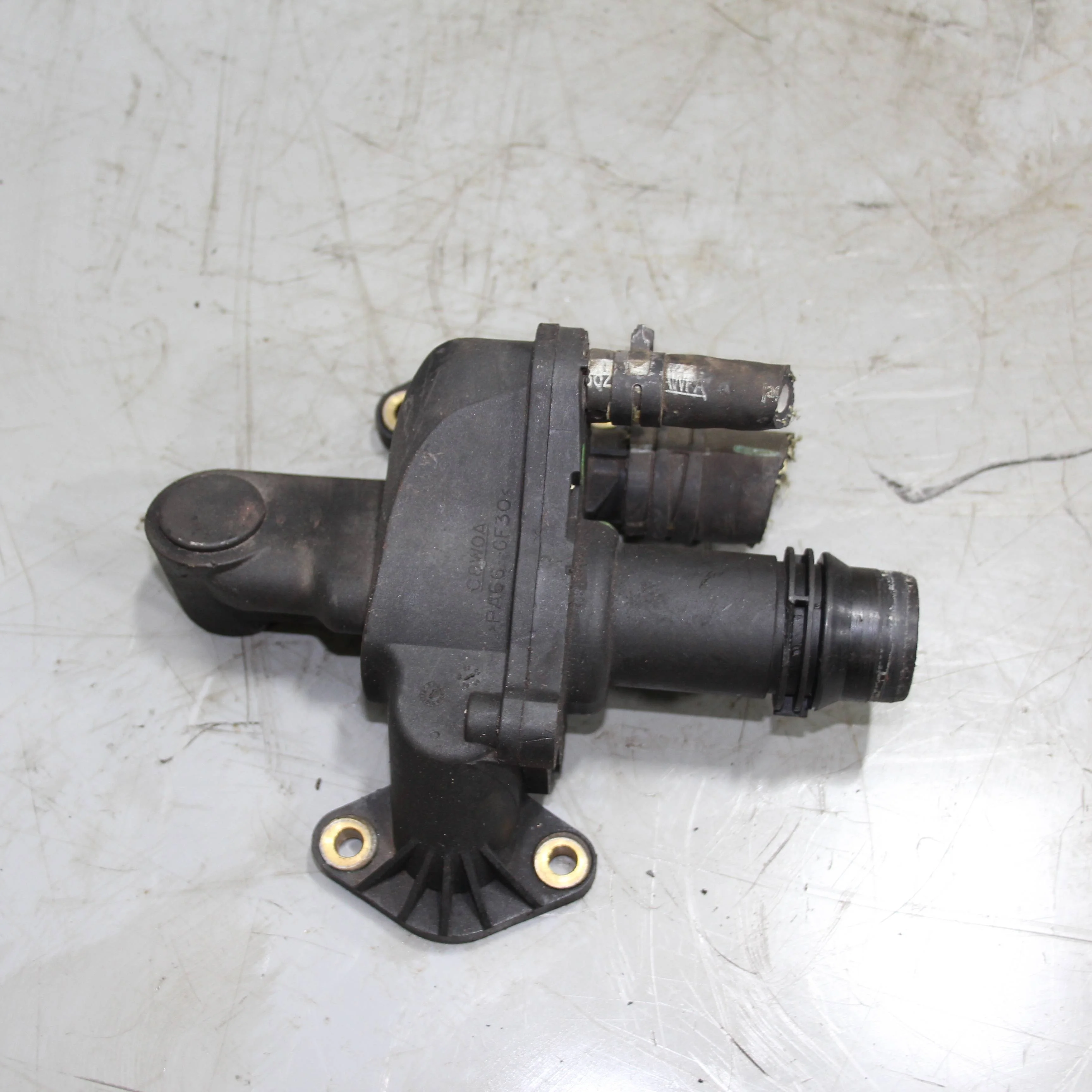 Патрубок радиатора (тройник) JAGUAR XF I (2007—20