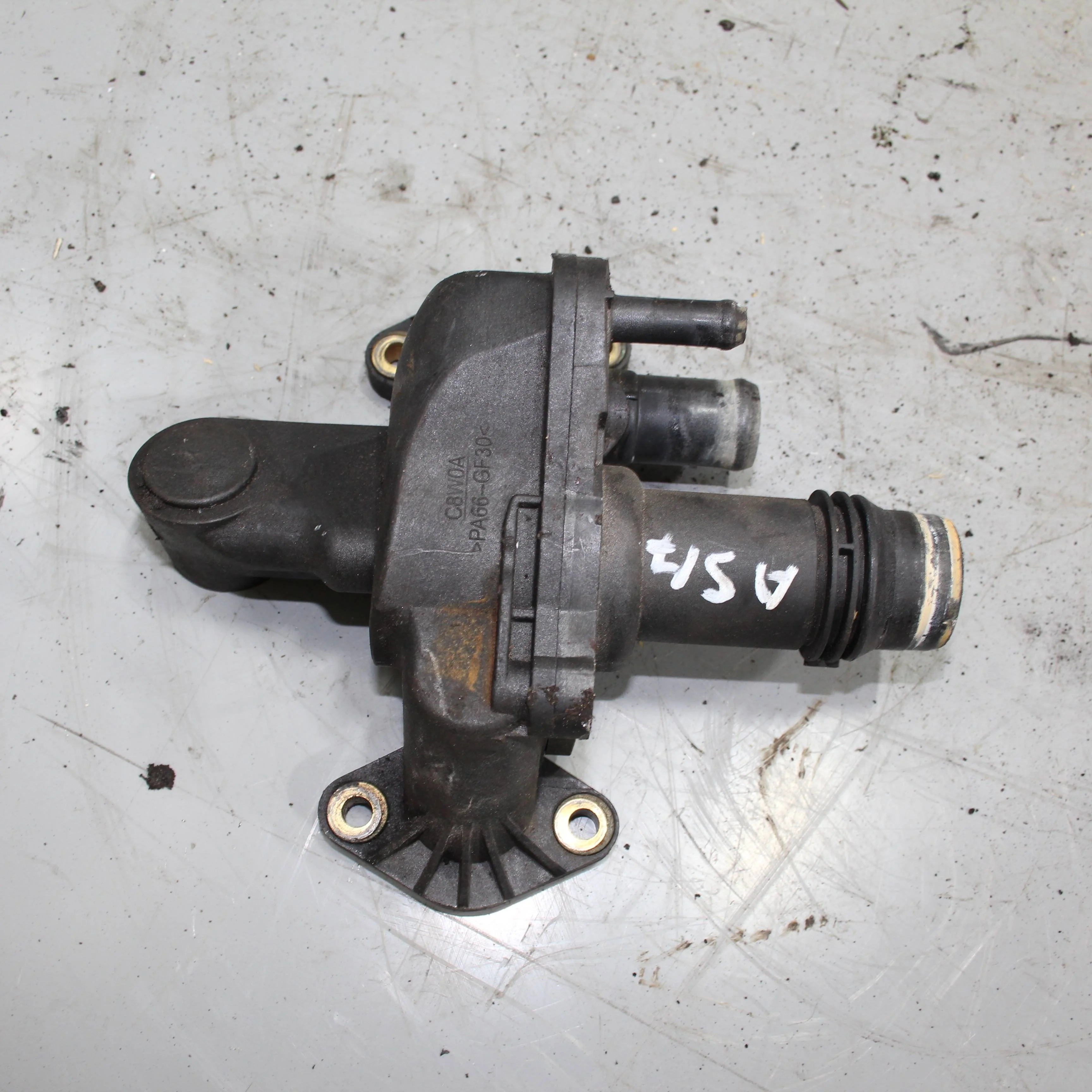 Патрубок радиатора (тройник) JAGUAR XF I (2007—20