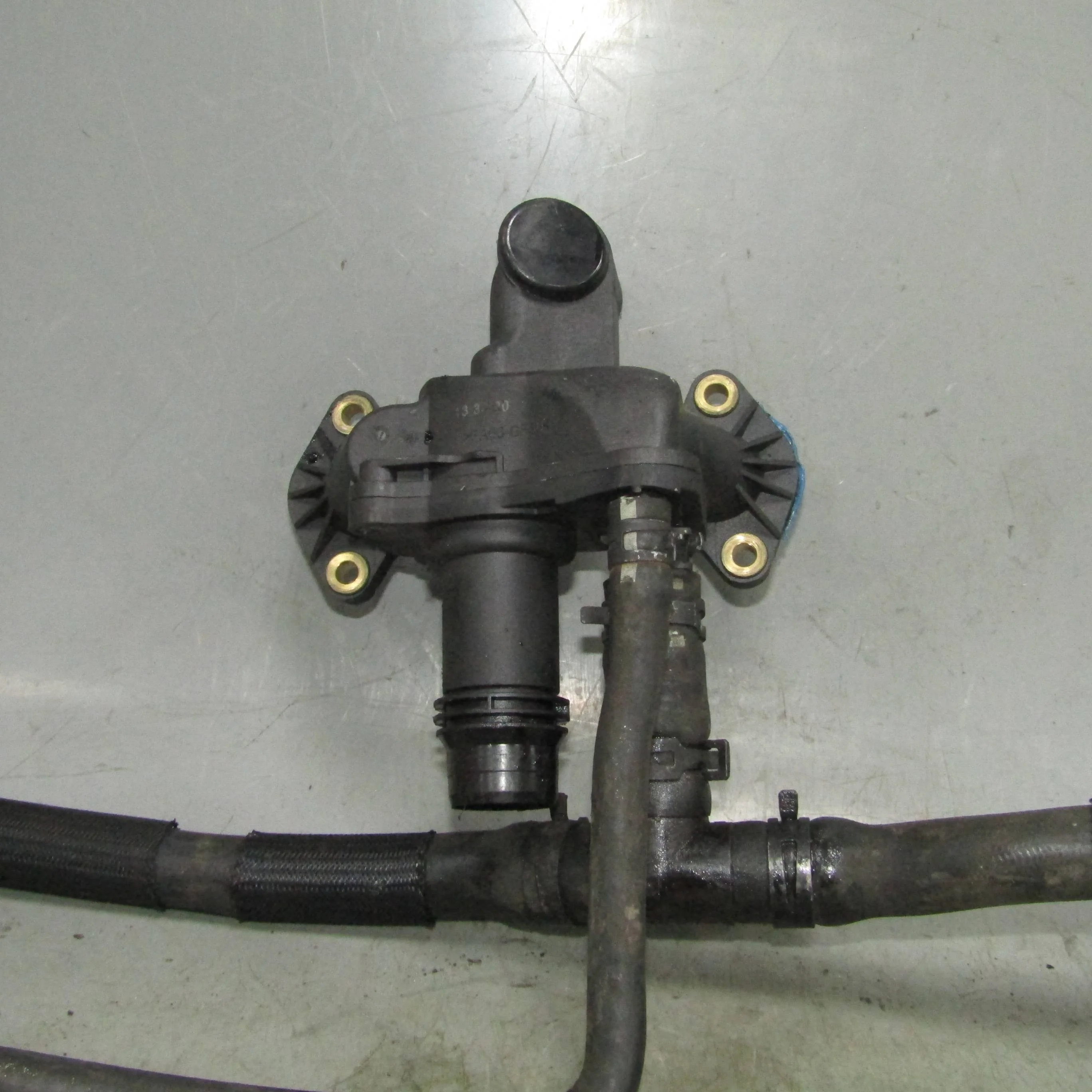 Патрубок радиатора (тройник) JAGUAR XF I (2007—20