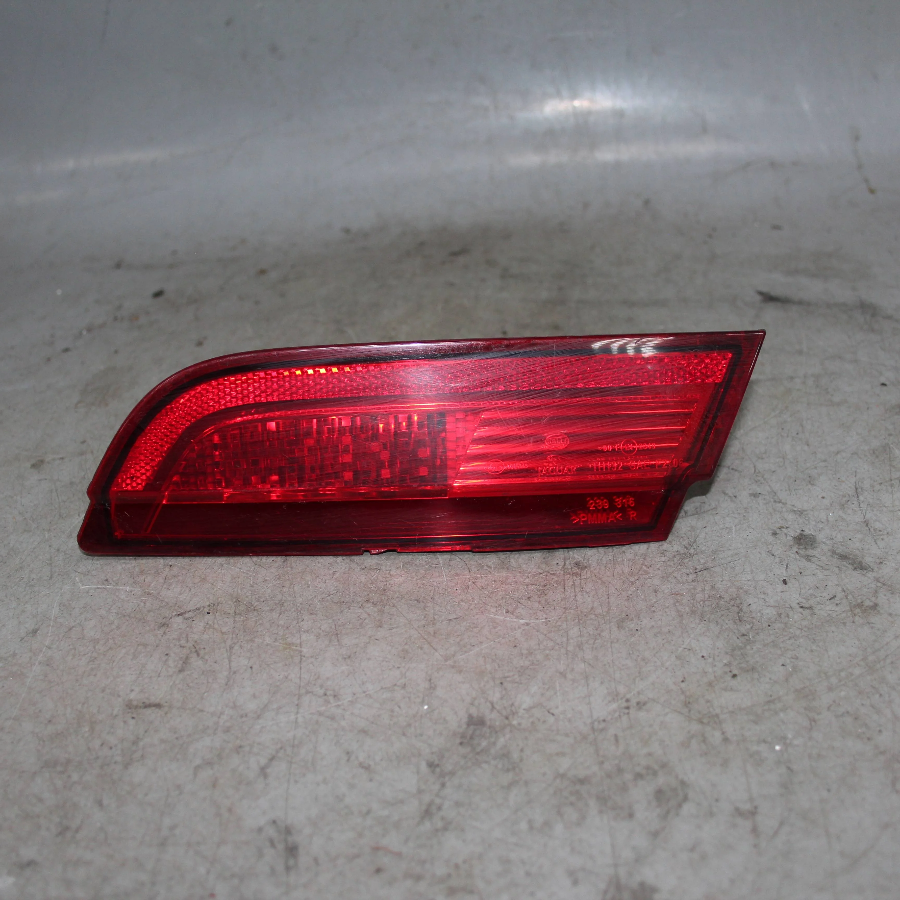 Фонарь внутренний правый JAGUAR XF I (2007—2011)