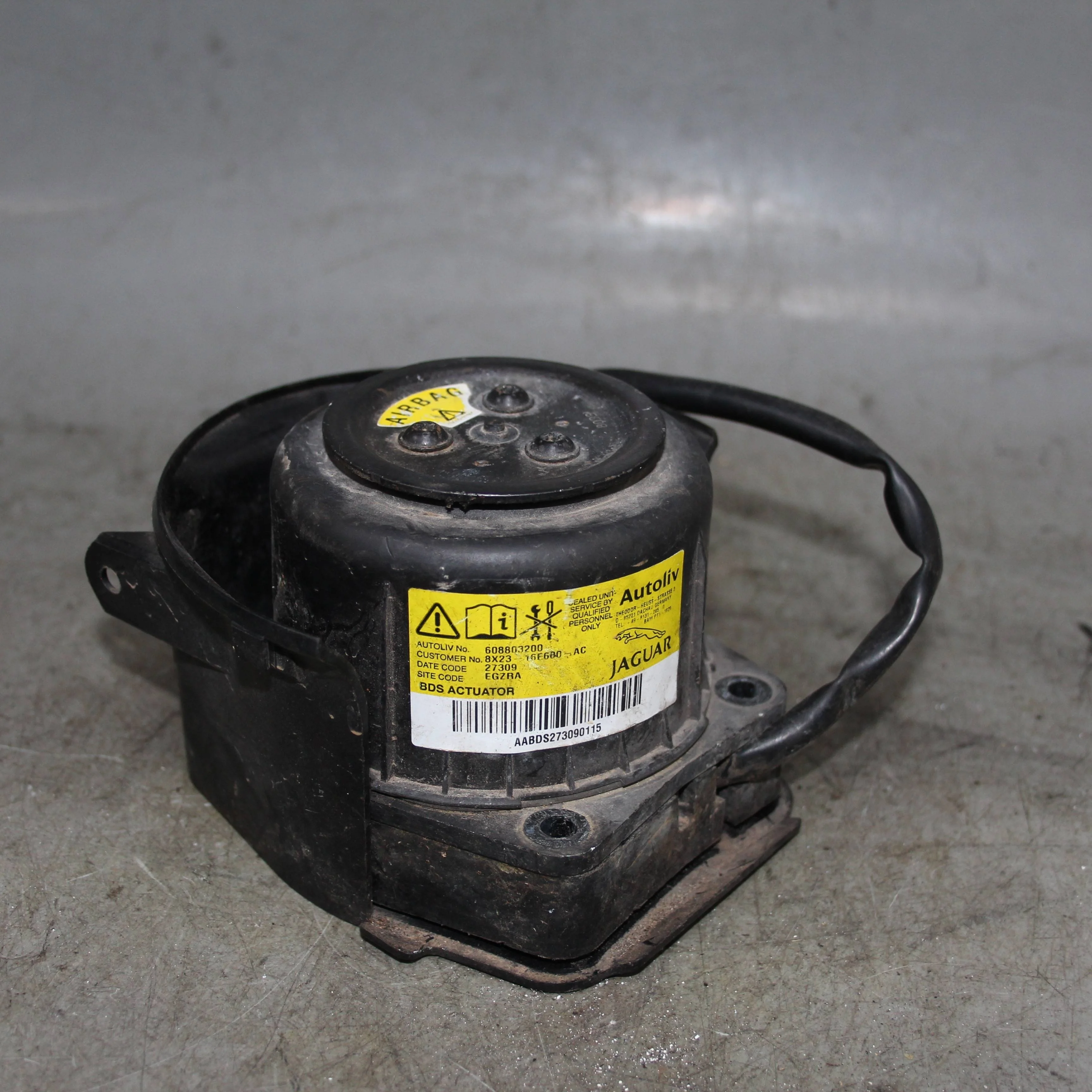 Подушка безопасности пешехода JAGUAR XF I (2007—2