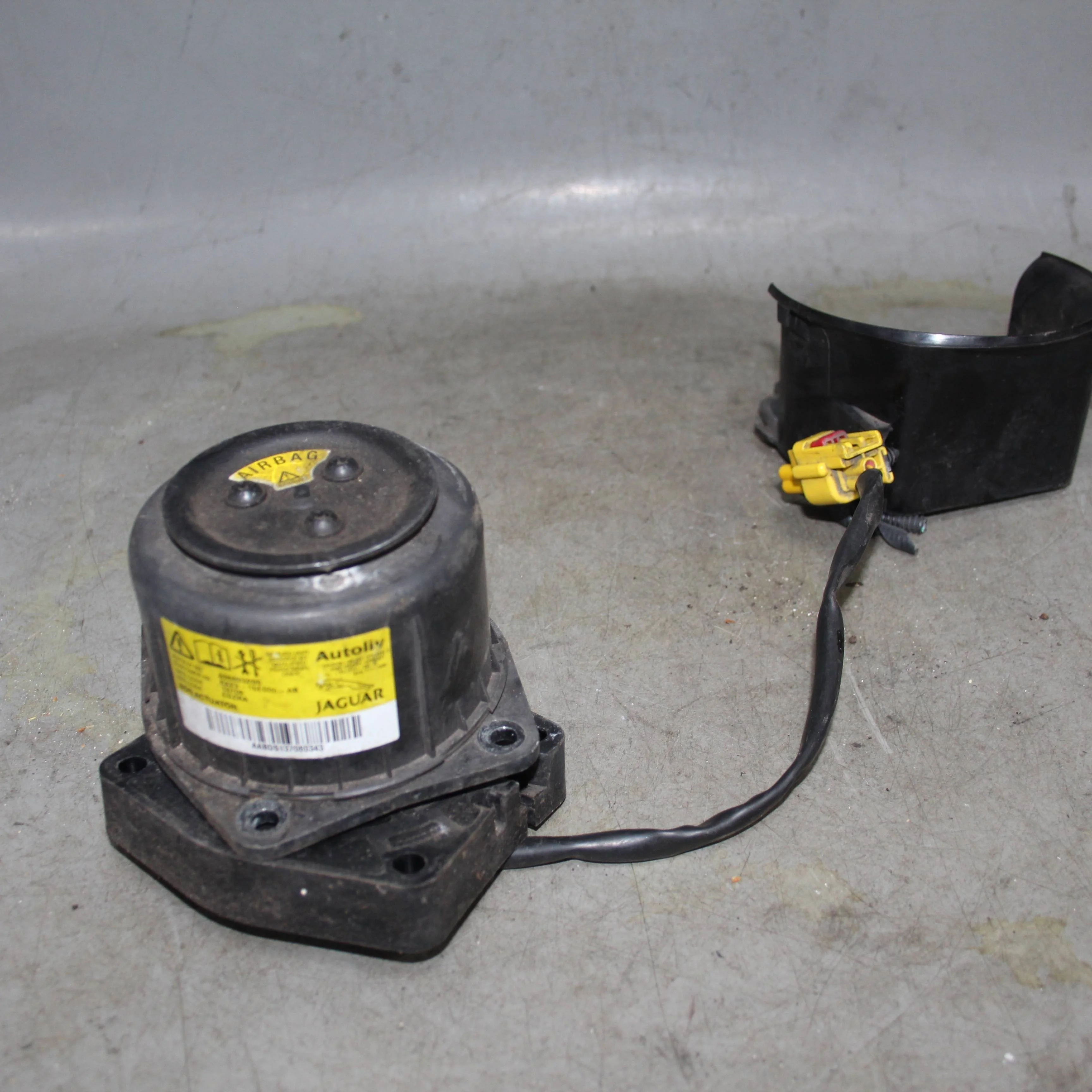 Подушка безопасности пешехода JAGUAR XF I (2007—2