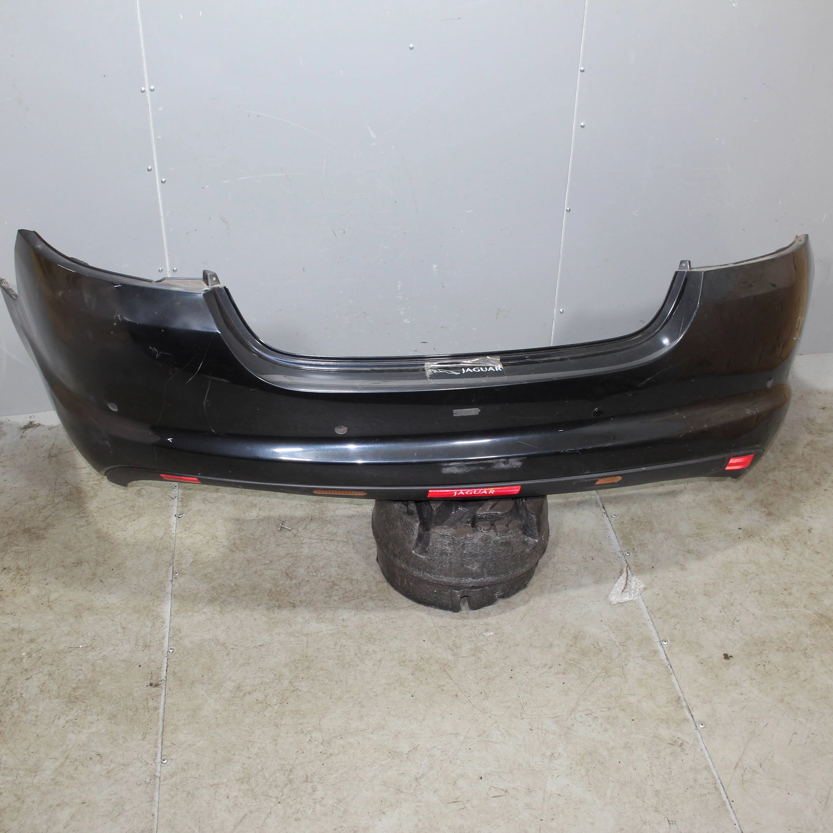 Бампер задний JAGUAR XF I (2007—2011)