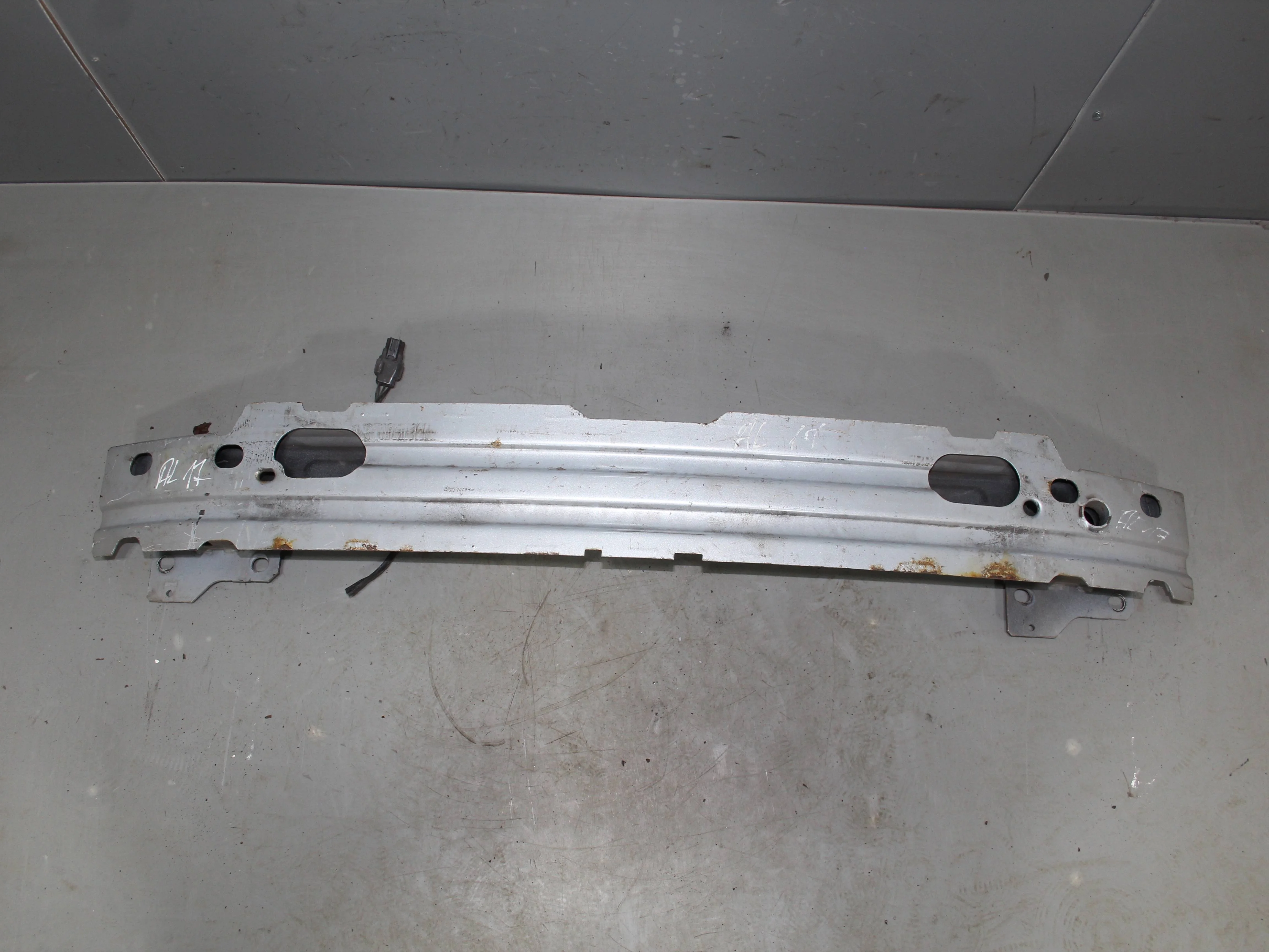 Усилитель переднего бампера JAGUAR XF I (2007—201