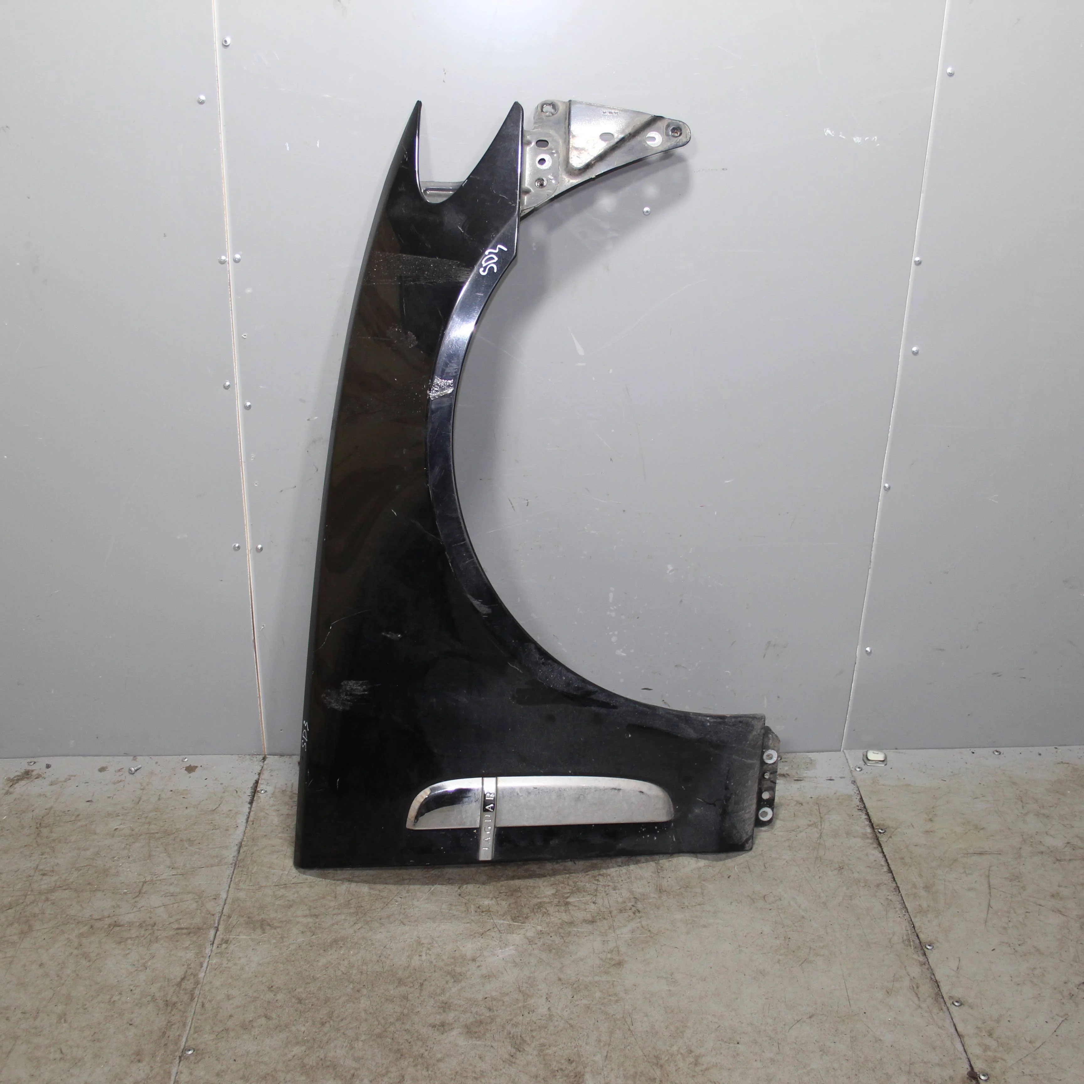 Крыло переднее правое JAGUAR XF I (2007—2011)