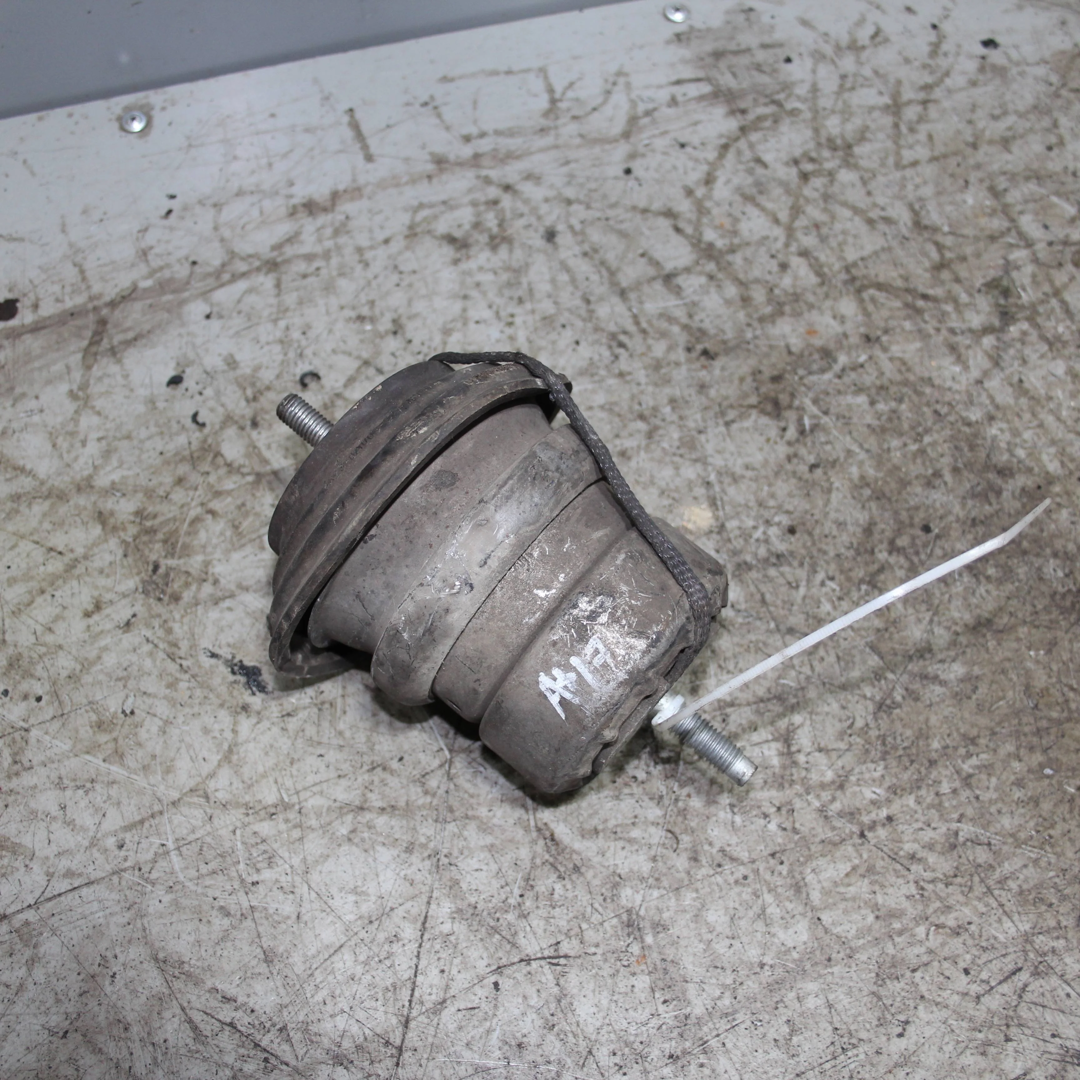 Опора двигателя передняя JAGUAR XF I (2007—2011)