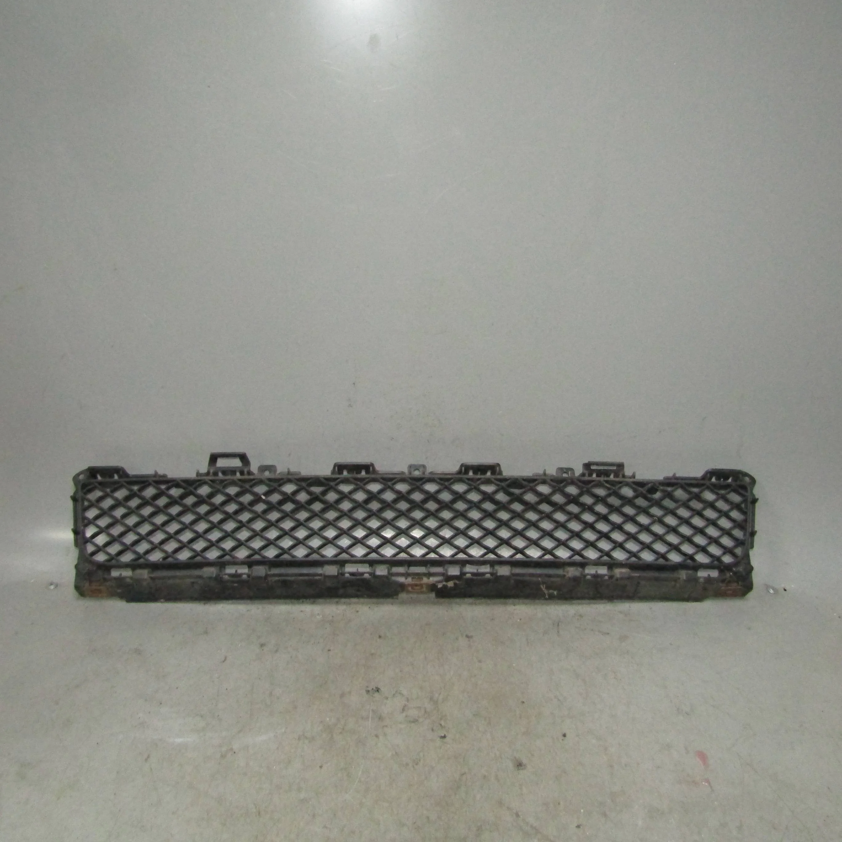 Решетка в бампер центральная JAGUAR XF I (2007—20