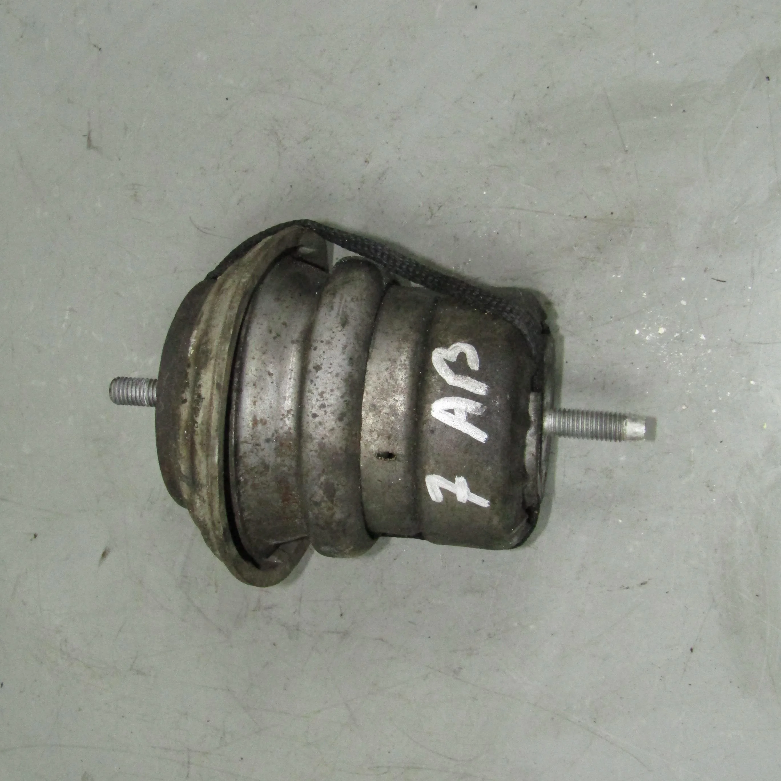 Опора двигателя передняя JAGUAR XF I (2007—2011)