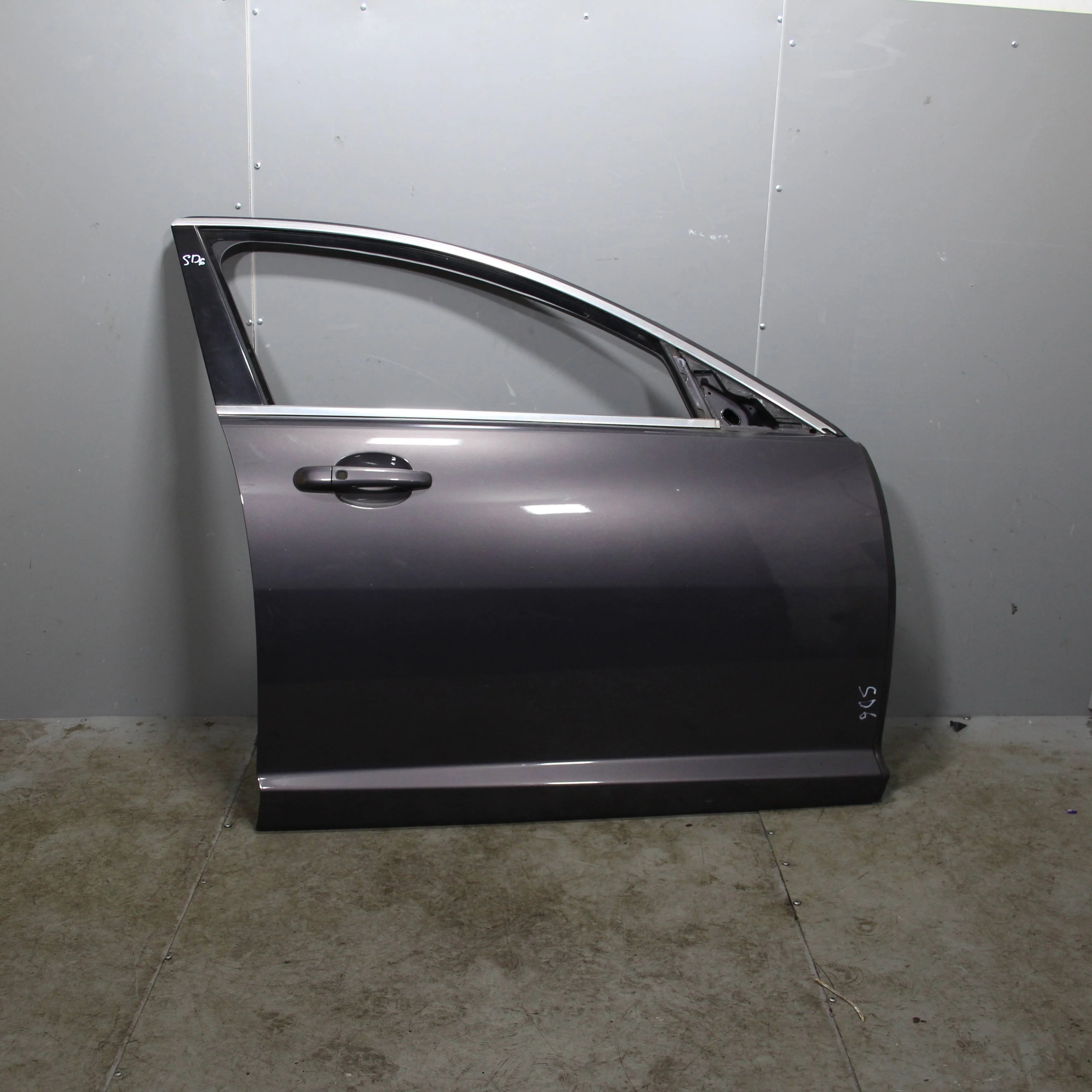 Дверь передняя правая JAGUAR XF I (2007—2011)