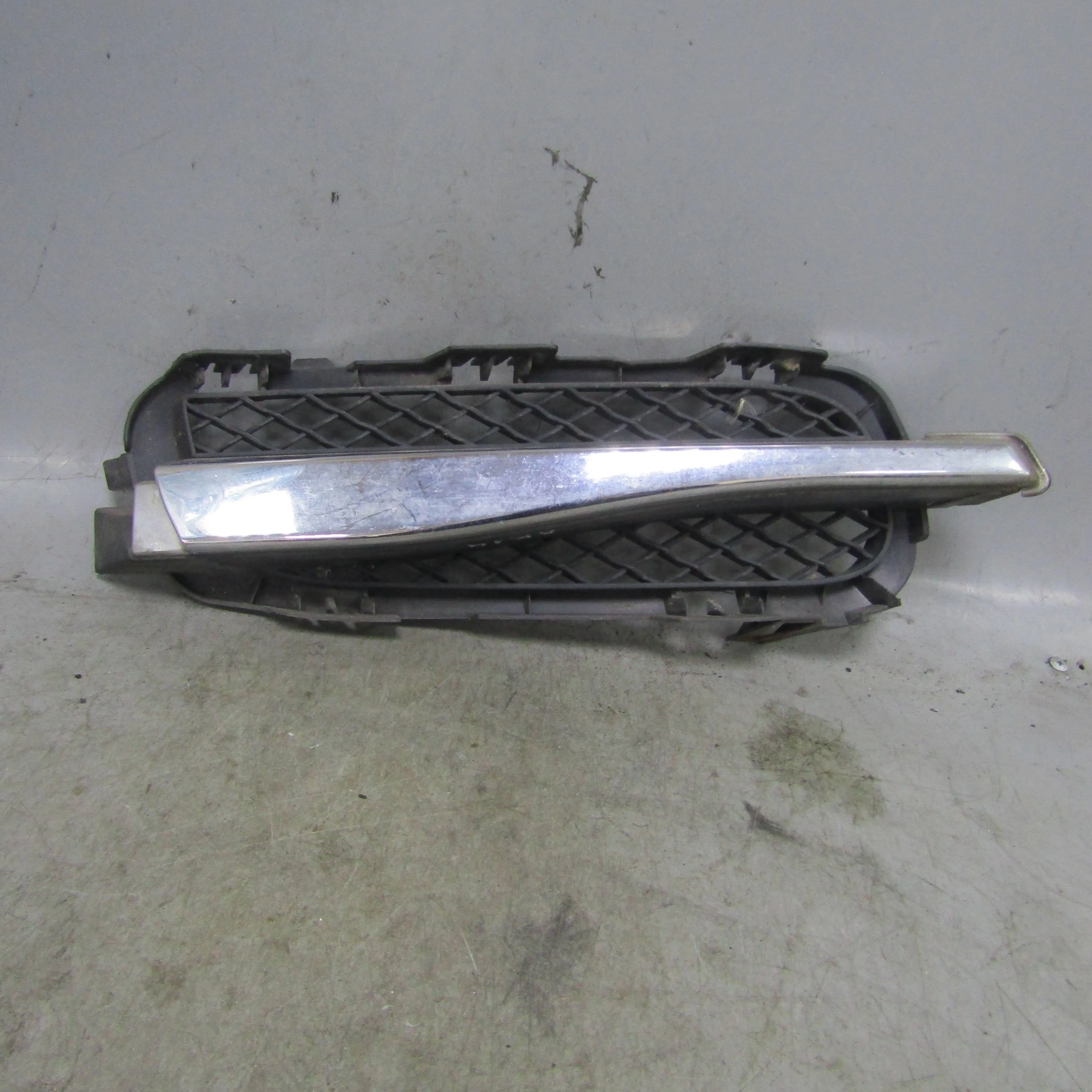 Решетка в бампер левая JAGUAR XF I (2007—2011)