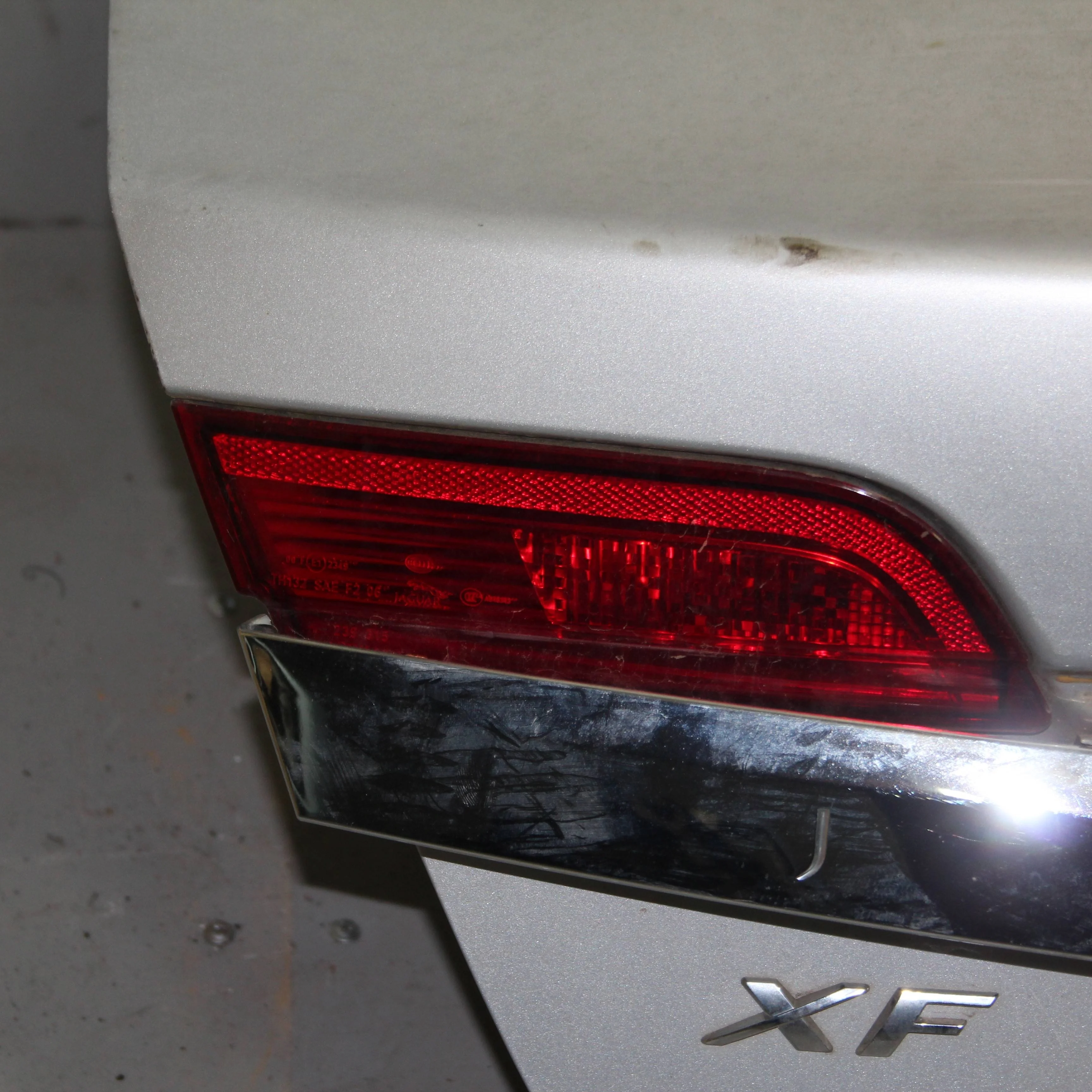 Фонарь внутренний левый JAGUAR XF I (2007—2011)