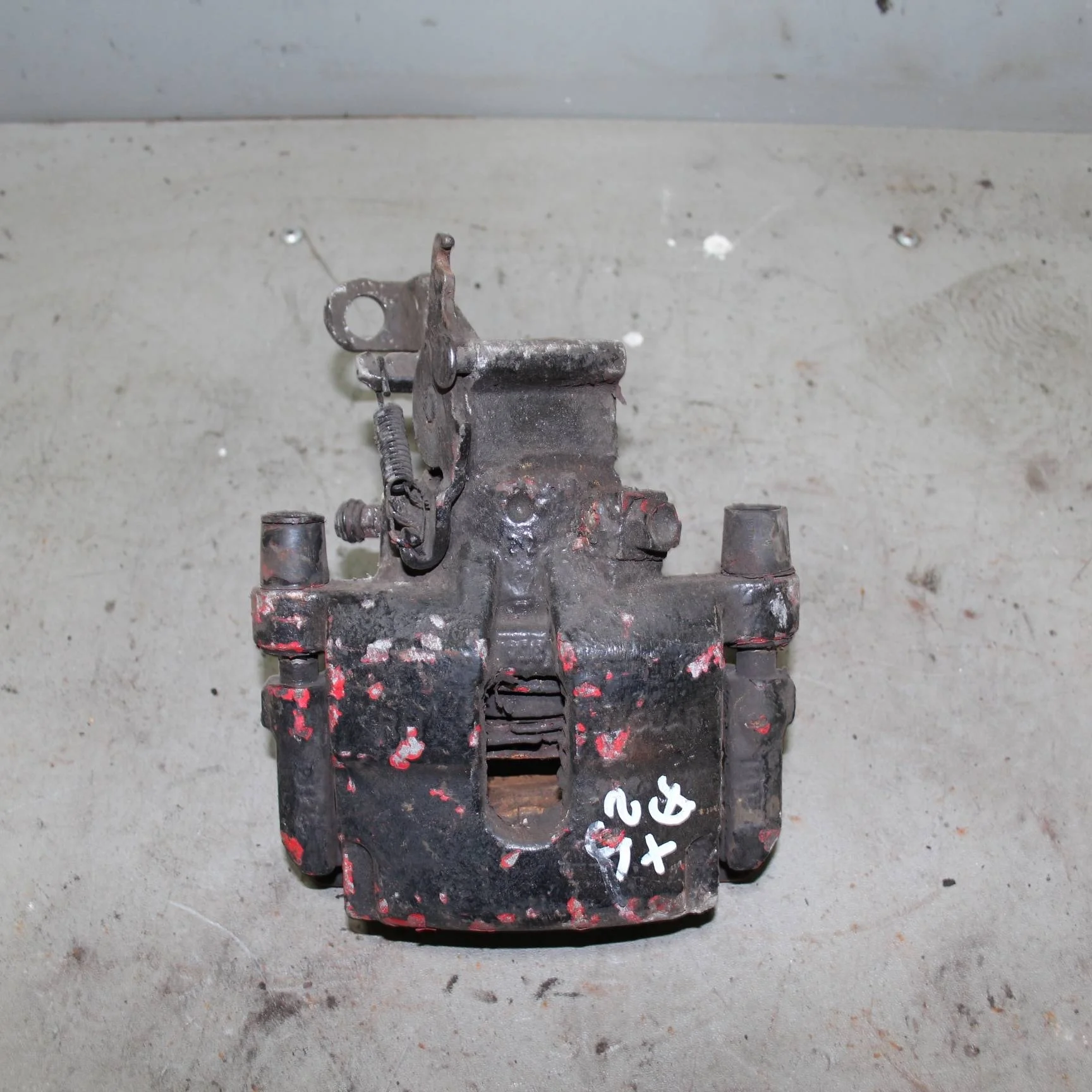 Суппорт задний правый JAGUAR XF I (2007—2011)