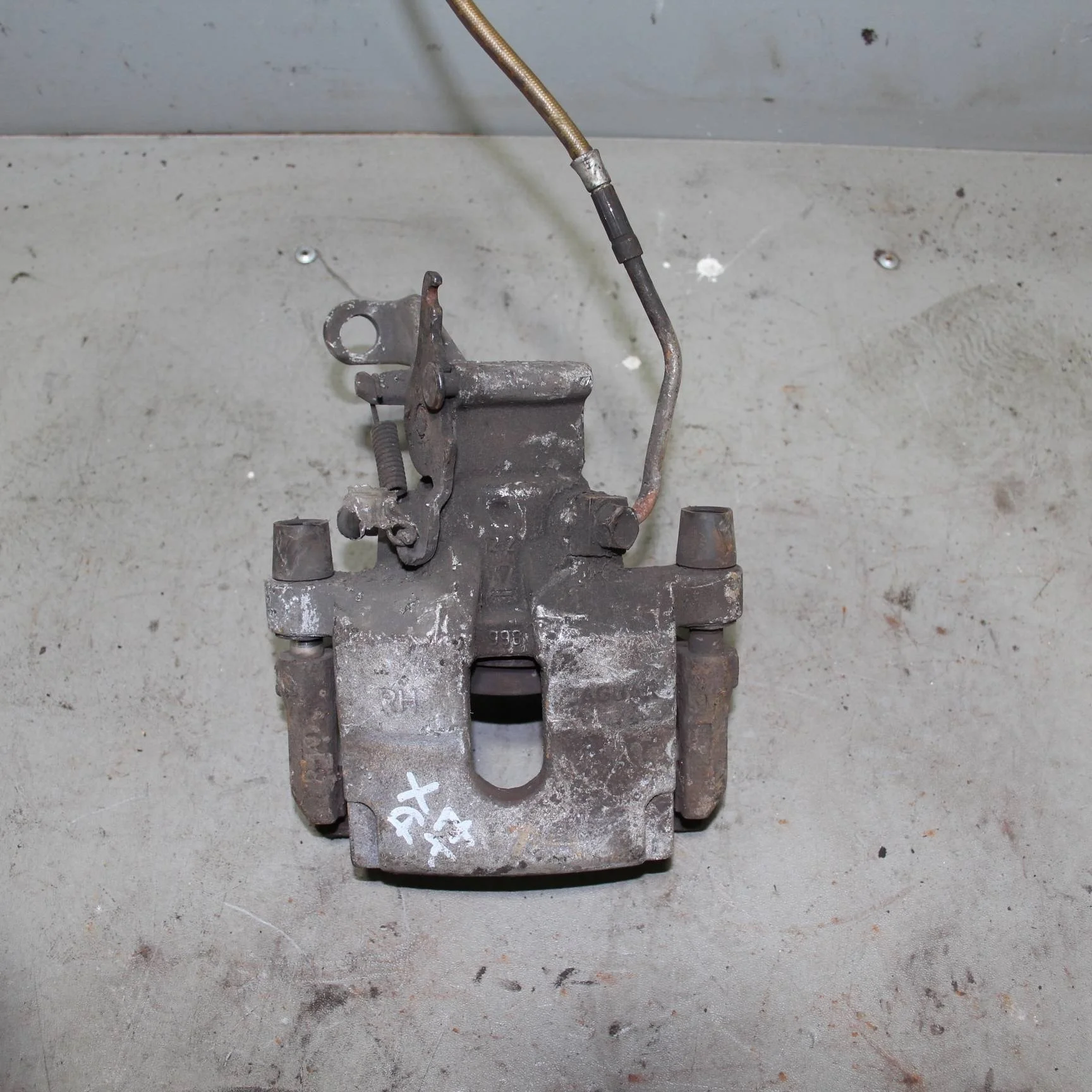 Суппорт задний правый JAGUAR XF I (2007—2011)