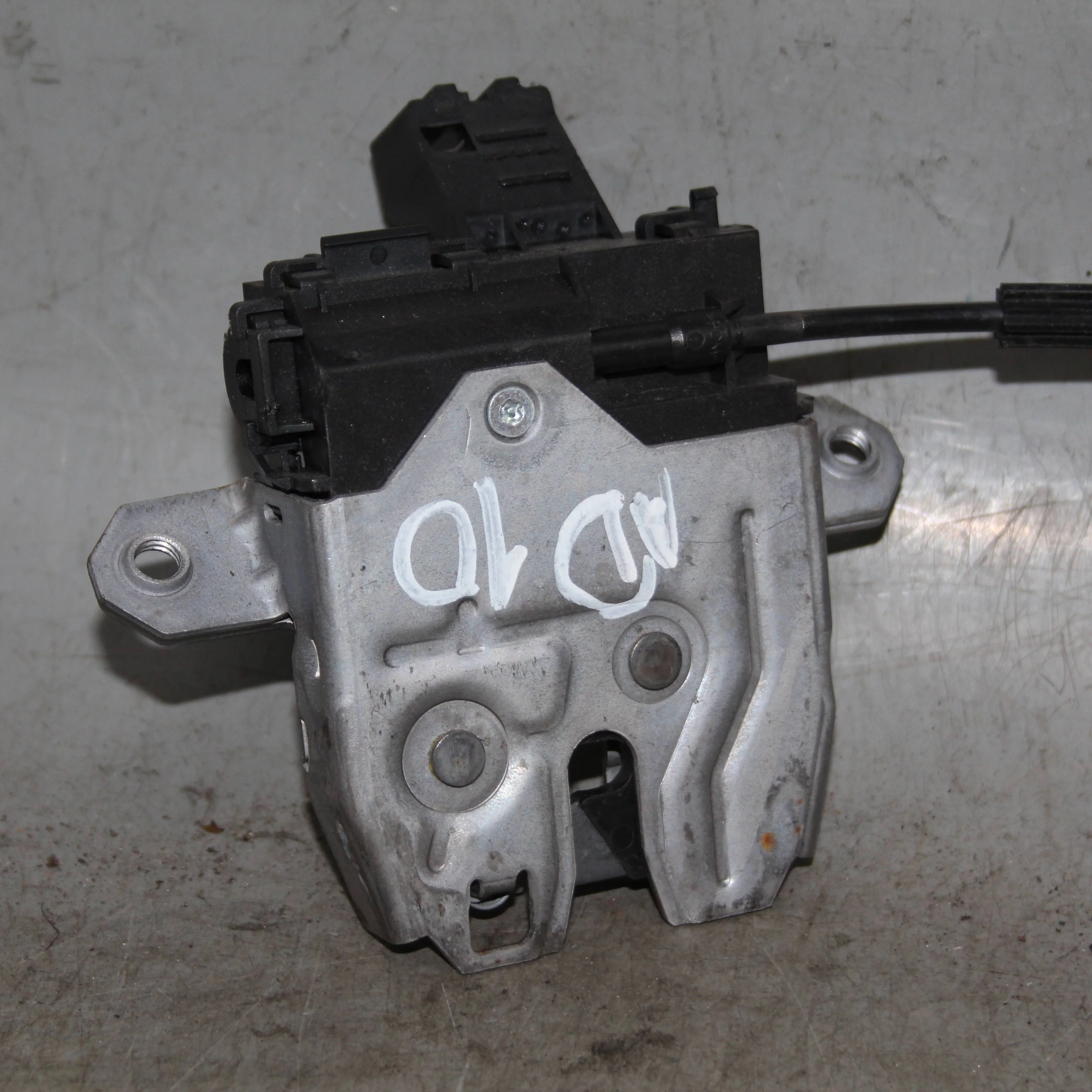 Замок крышки багажника JAGUAR XF I (2007—2011)