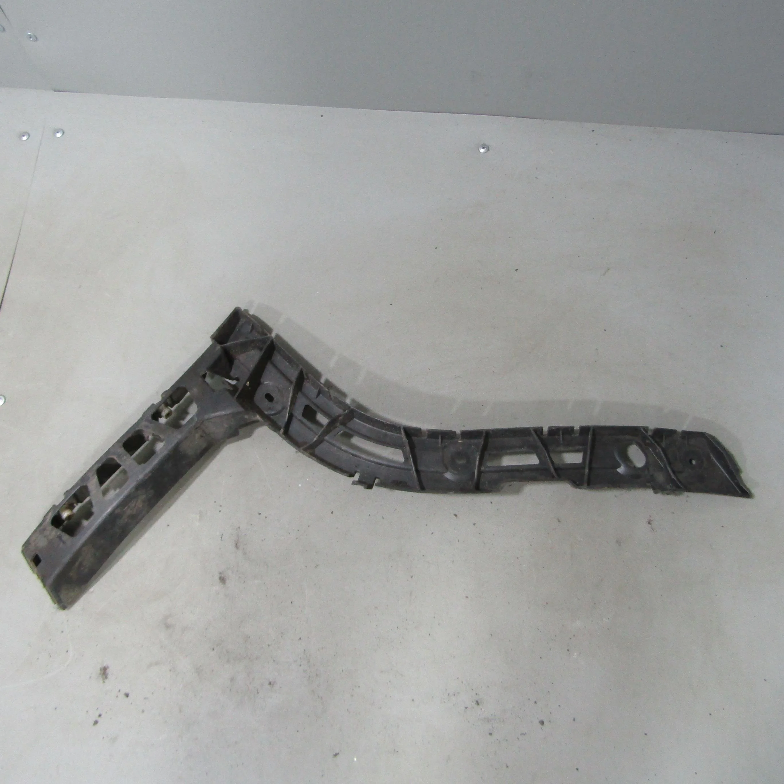 Кронштейн заднего бампера левый JAGUAR XF I (2007