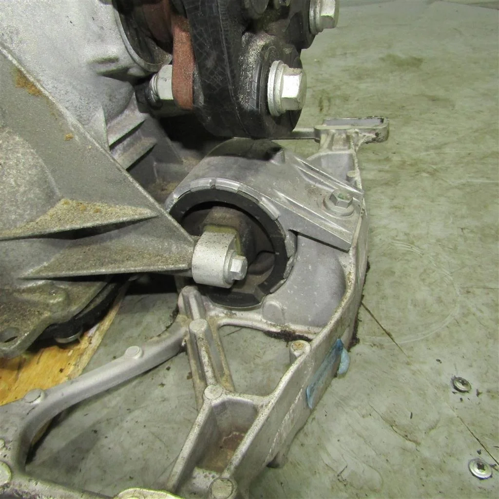 Опора КПП JAGUAR XF I (2007—2011)