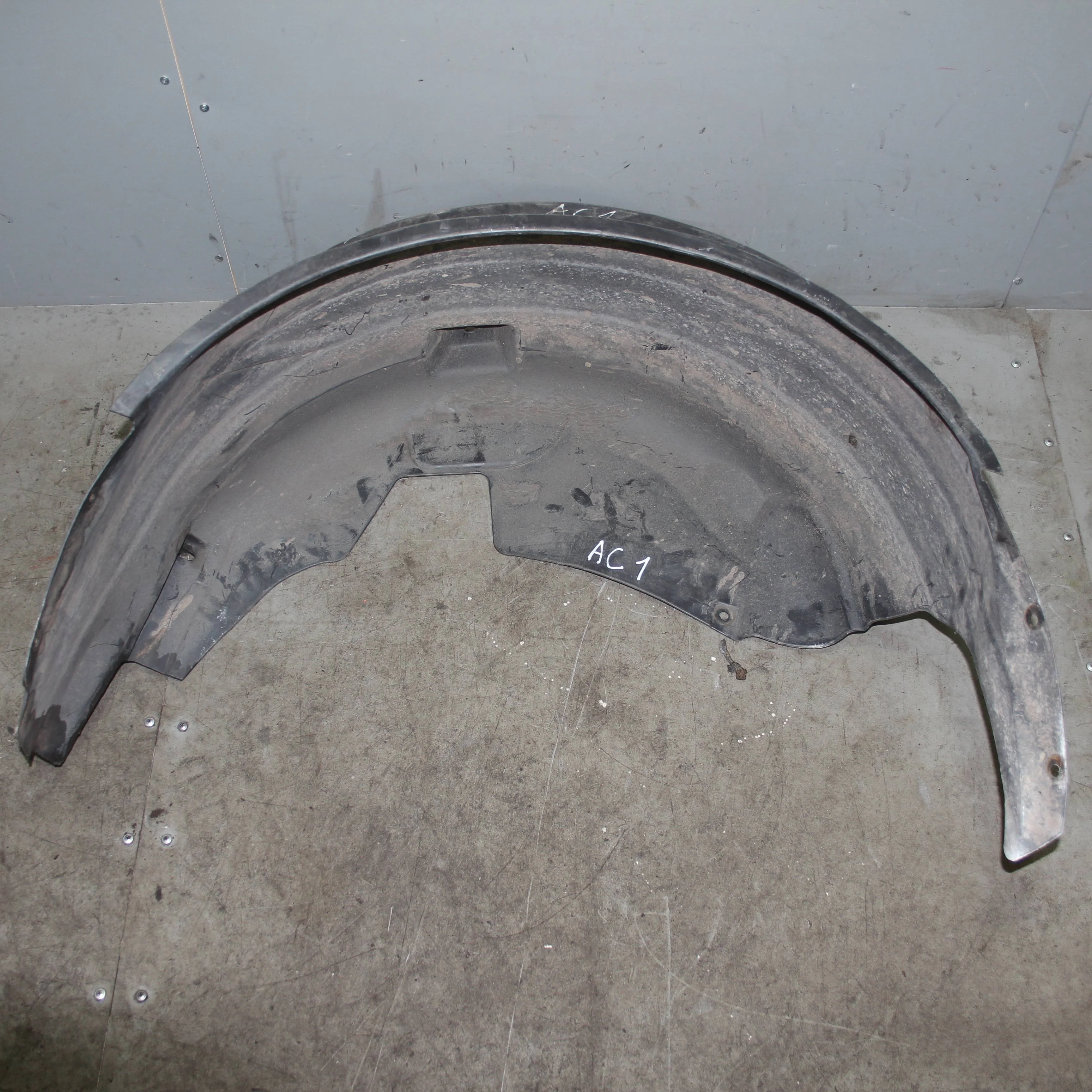 Подкрылок задний левый JAGUAR XF I (2007—2011)