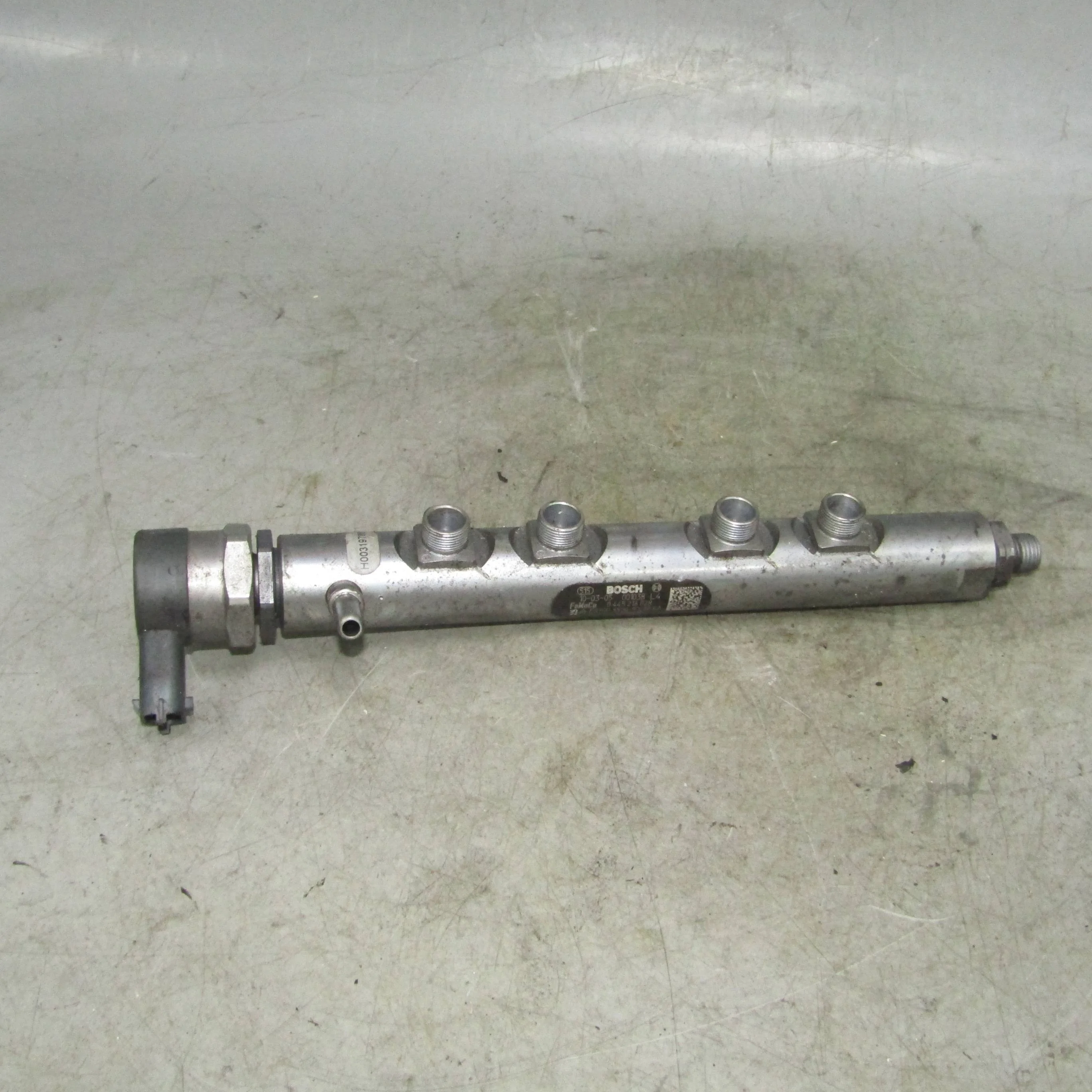 Рейка топливная (рампа) JAGUAR XF I (2007—2011)