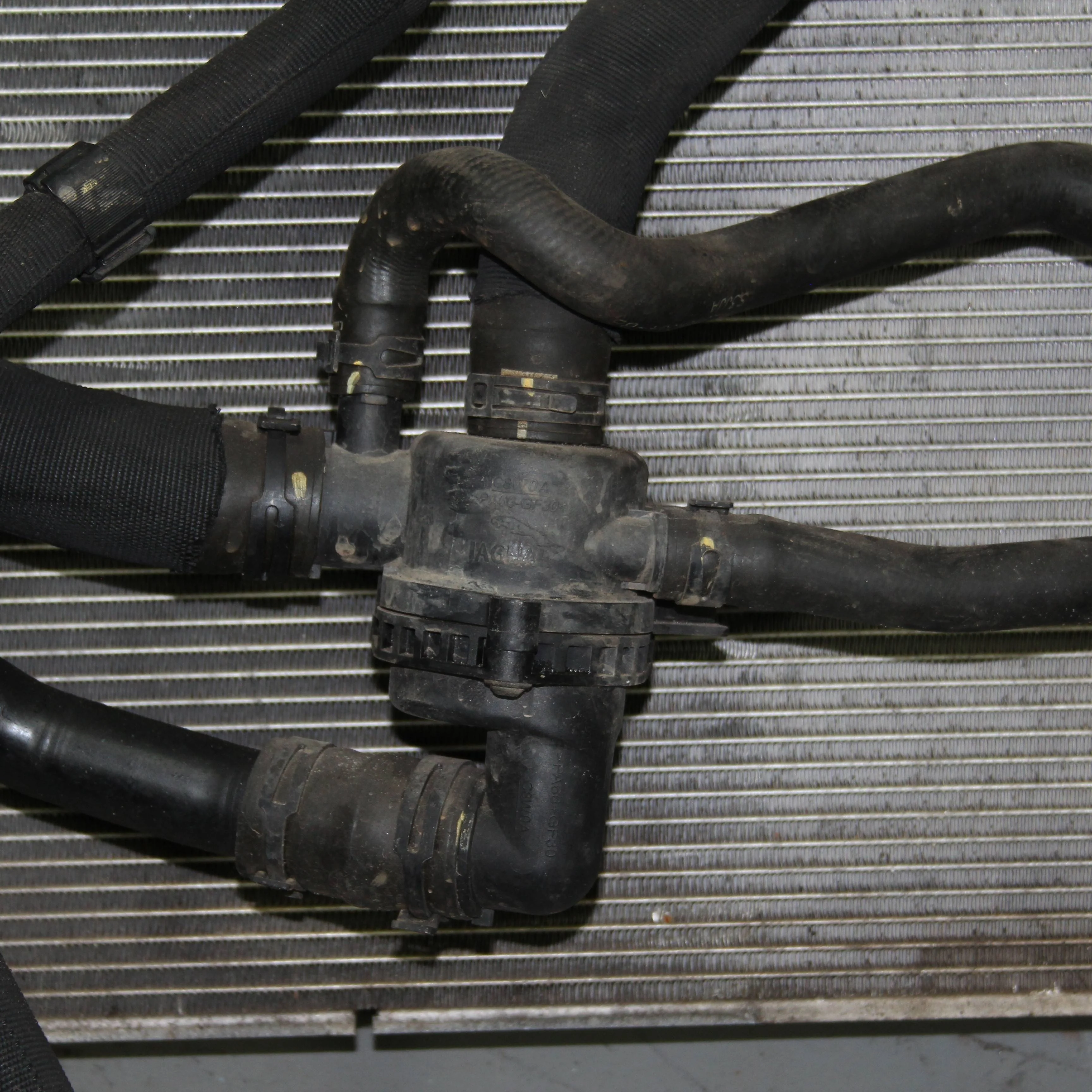 Корпус термостата JAGUAR XF I (2007—2011)