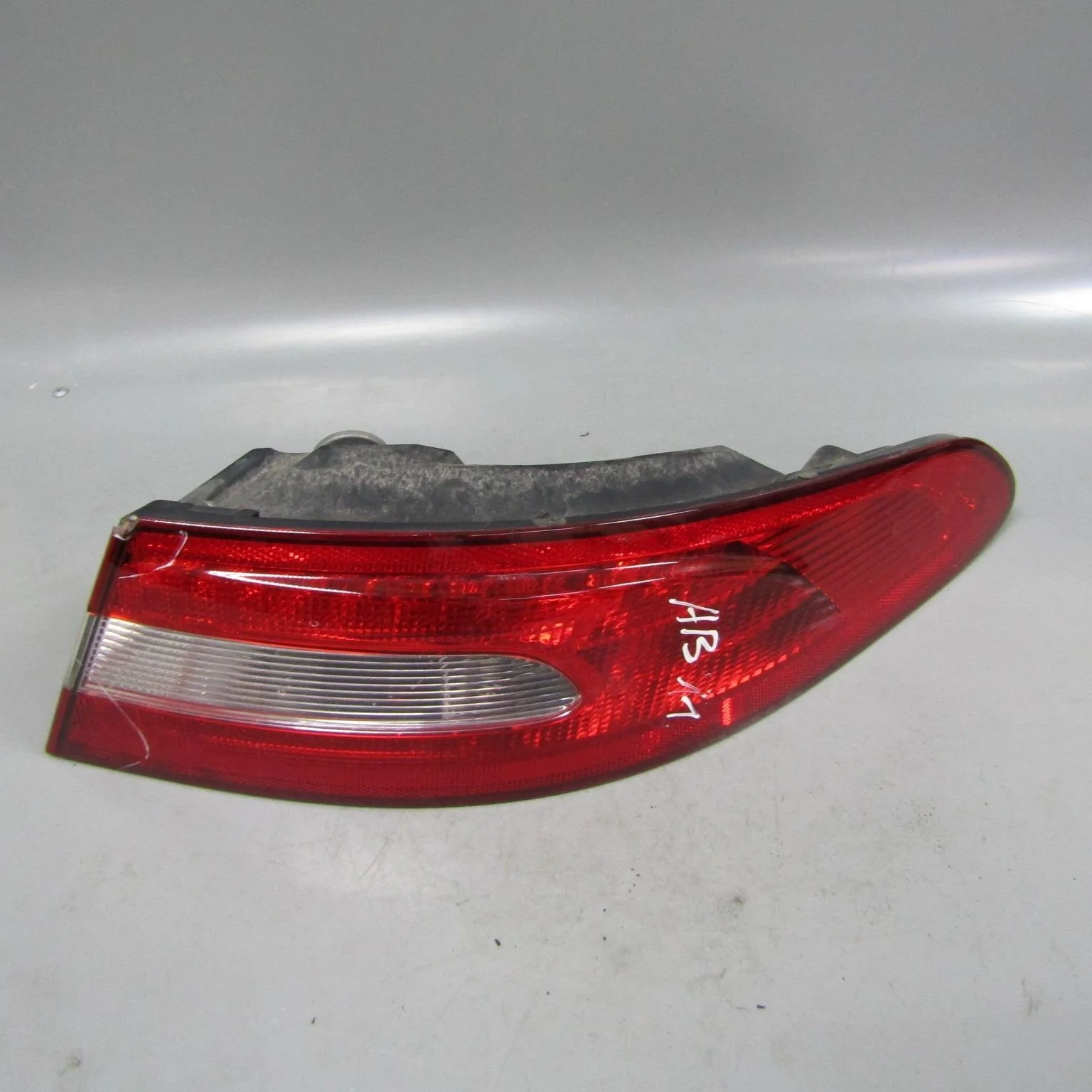 Фонарь задний наружный правый JAGUAR XF I (2007—2