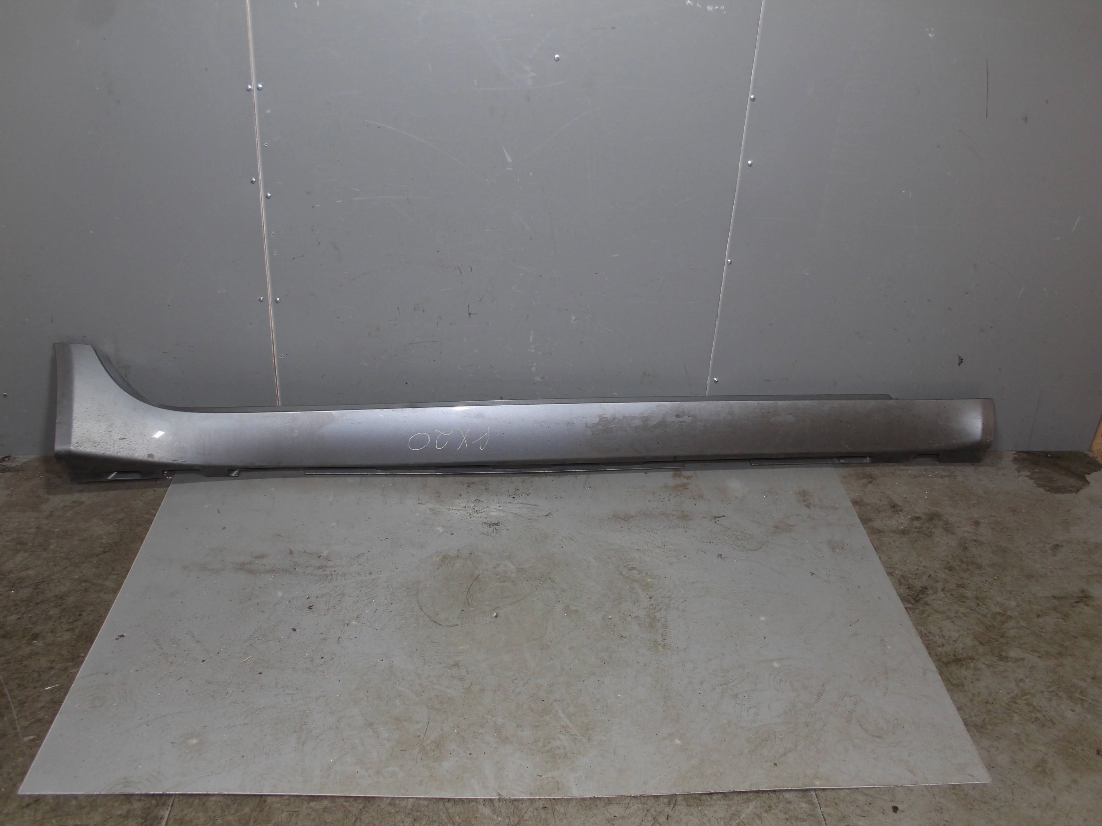 Накладка порога правого JAGUAR XF I (2007—2011)