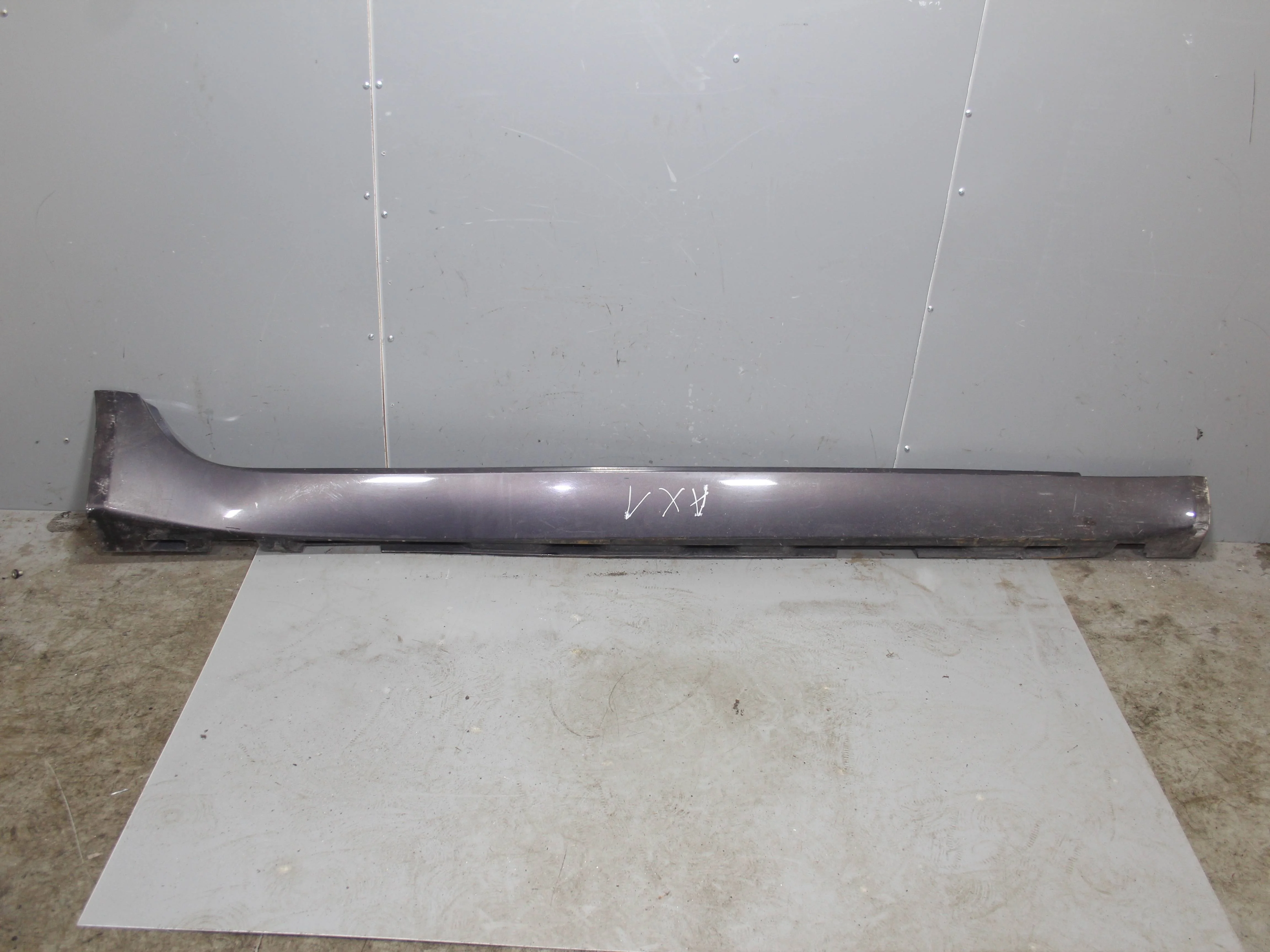 Накладка порога правого JAGUAR XF I (2007—2011)