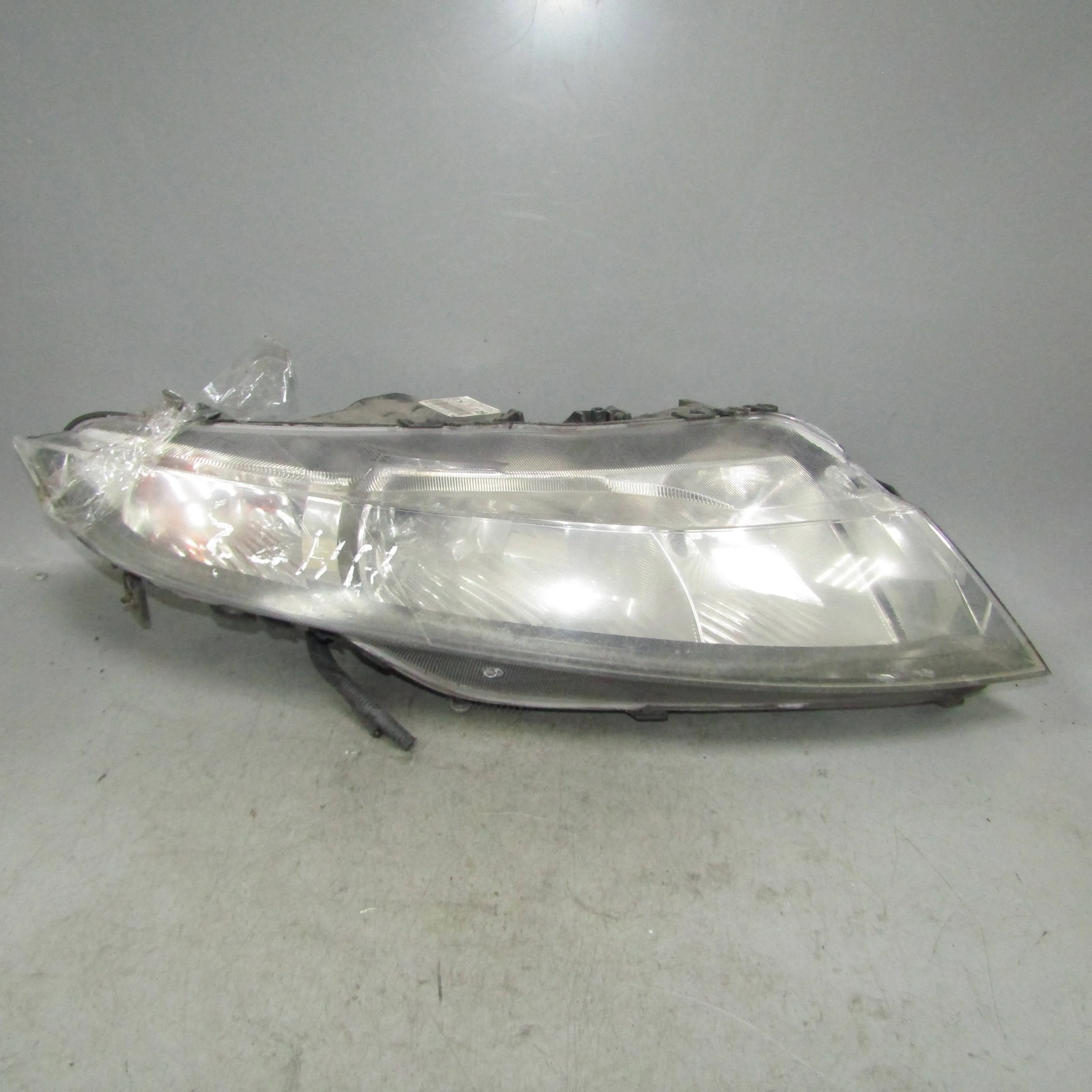 Фара правая ксенон HONDA Civic VIII (2005—2009)