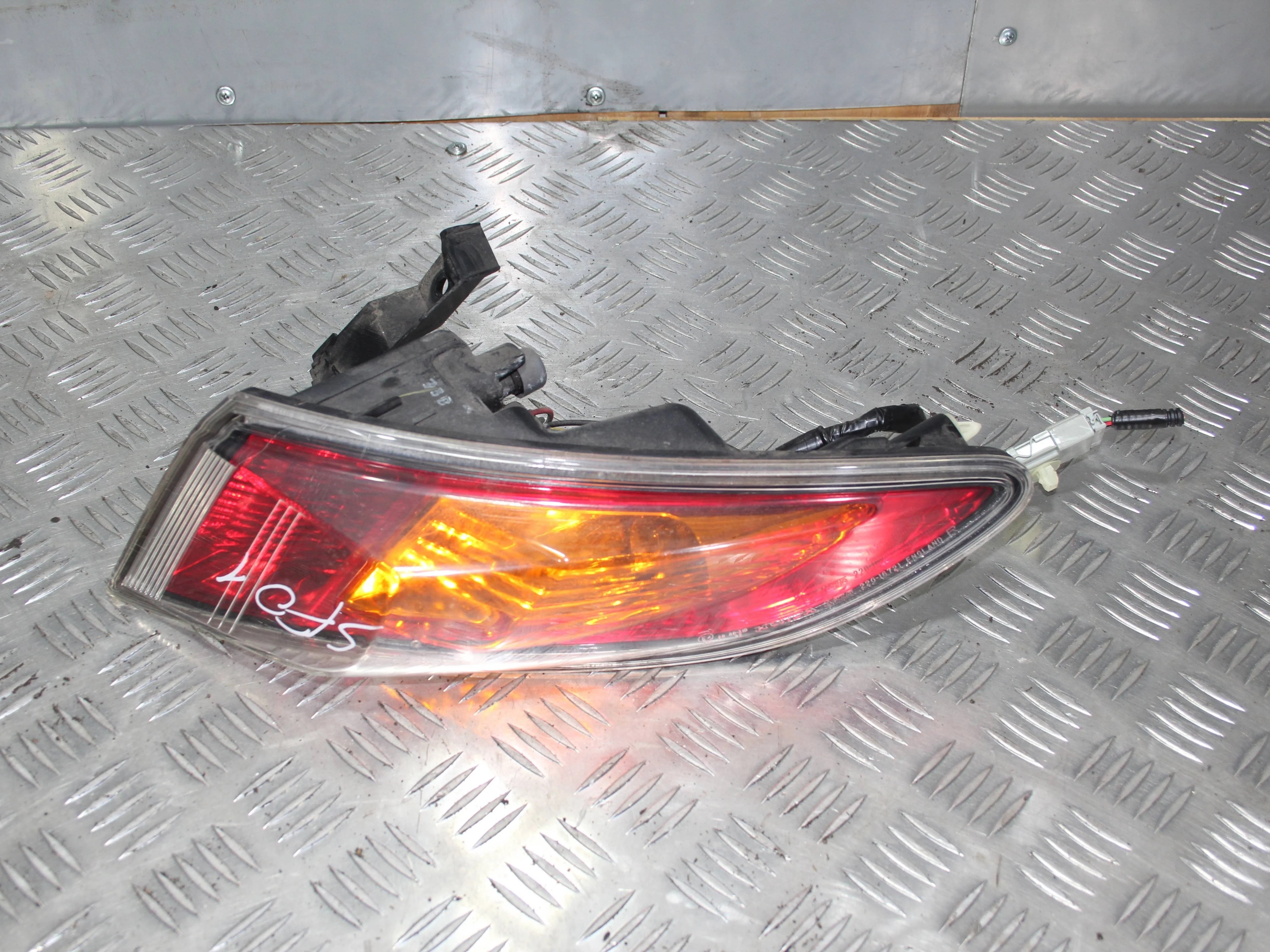 Фонарь внешний правый HONDA Civic VIII (2005—2009)