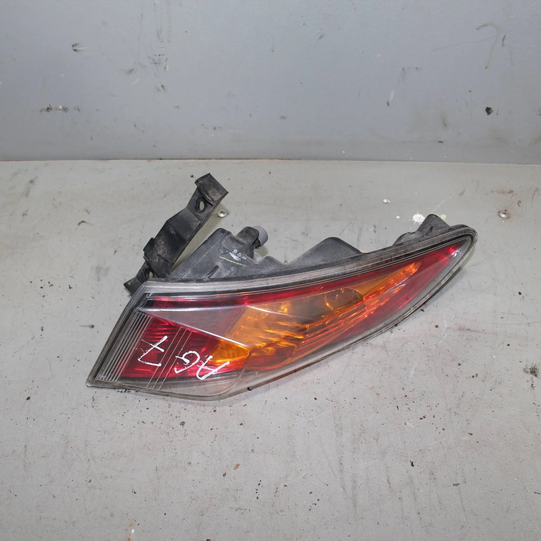 Фонарь внешний правый HONDA Civic VIII (2005—2009)