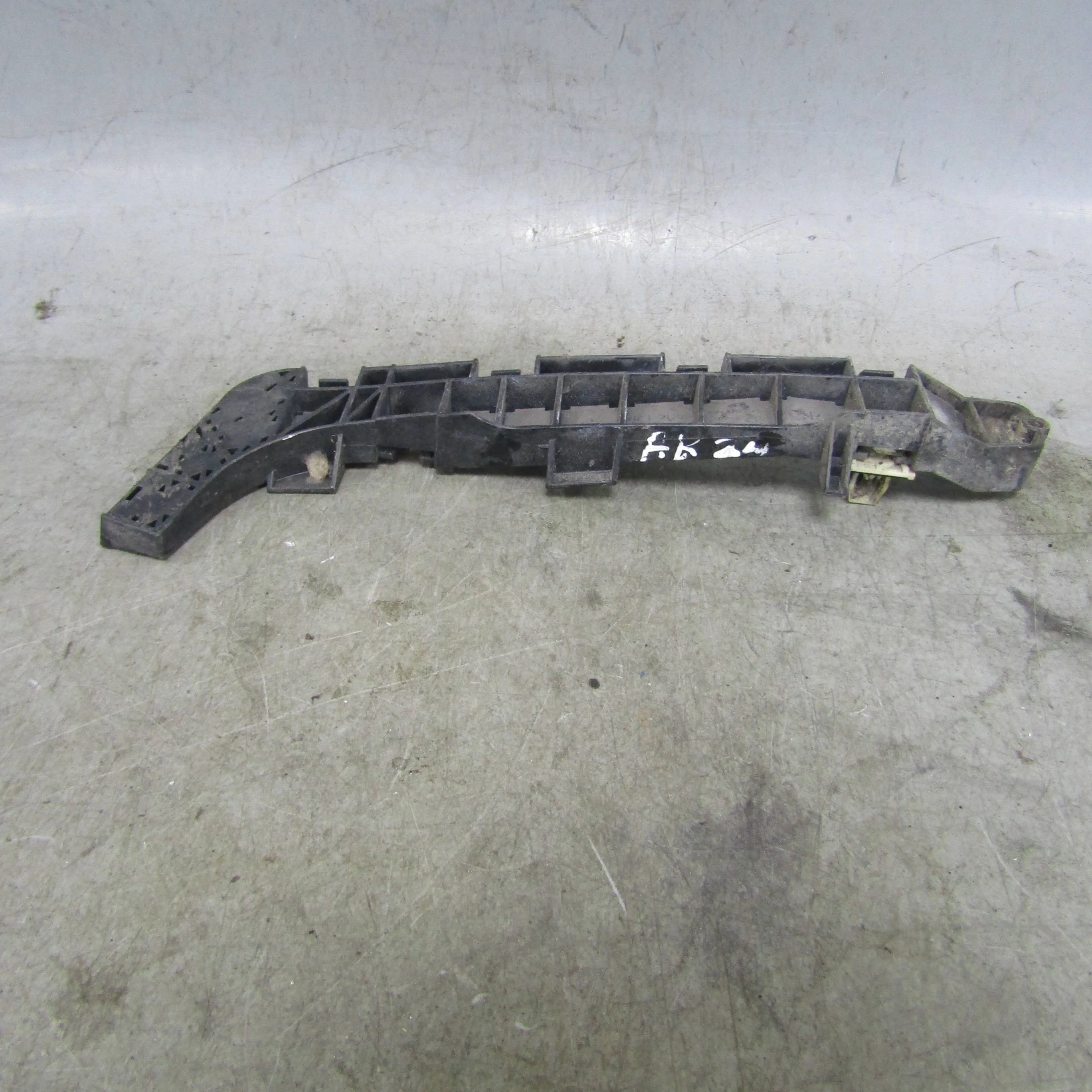 Кронштейн заднего бампера правый HONDA Civic VIII