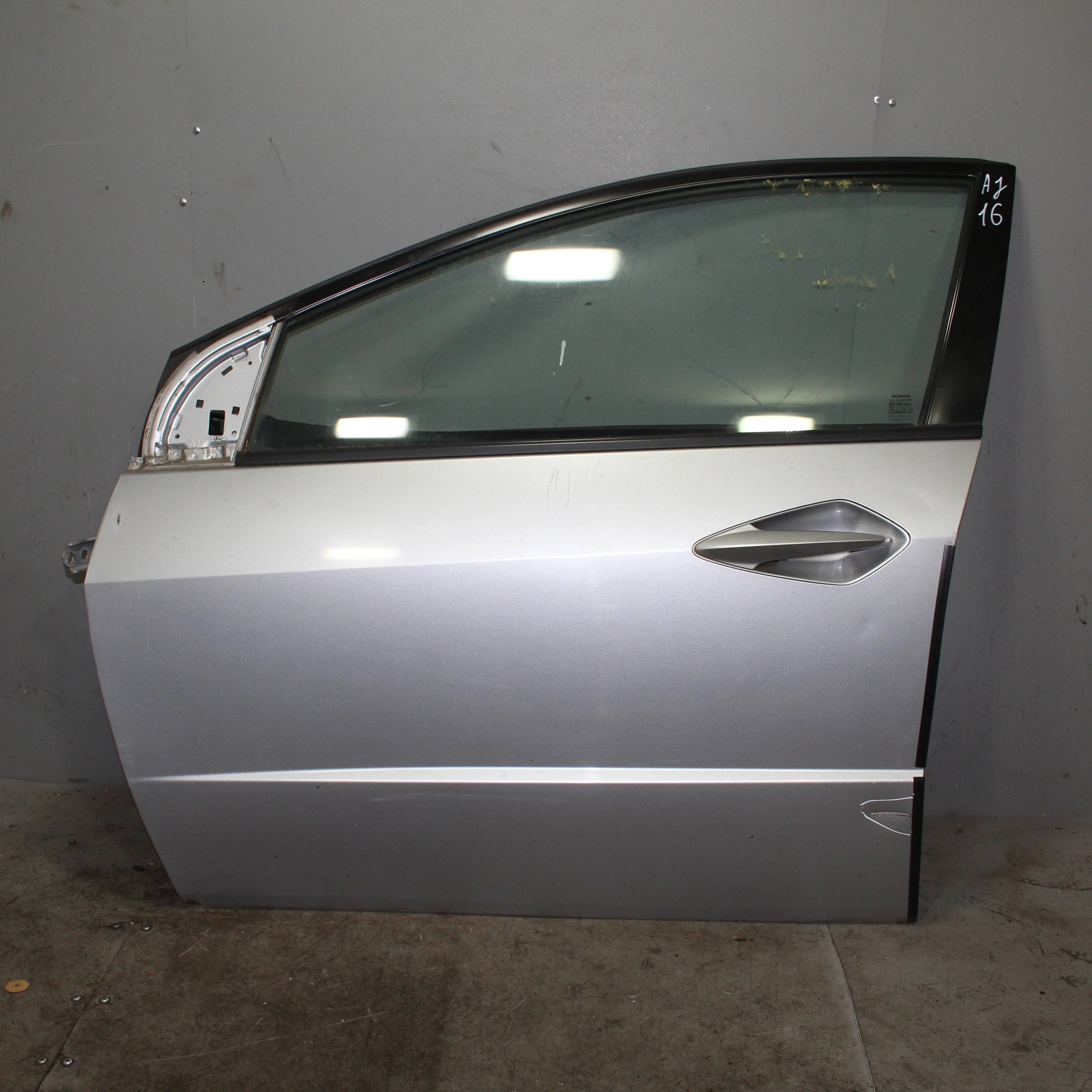 Дверь передняя левая HONDA Civic VIII (2005—2009)