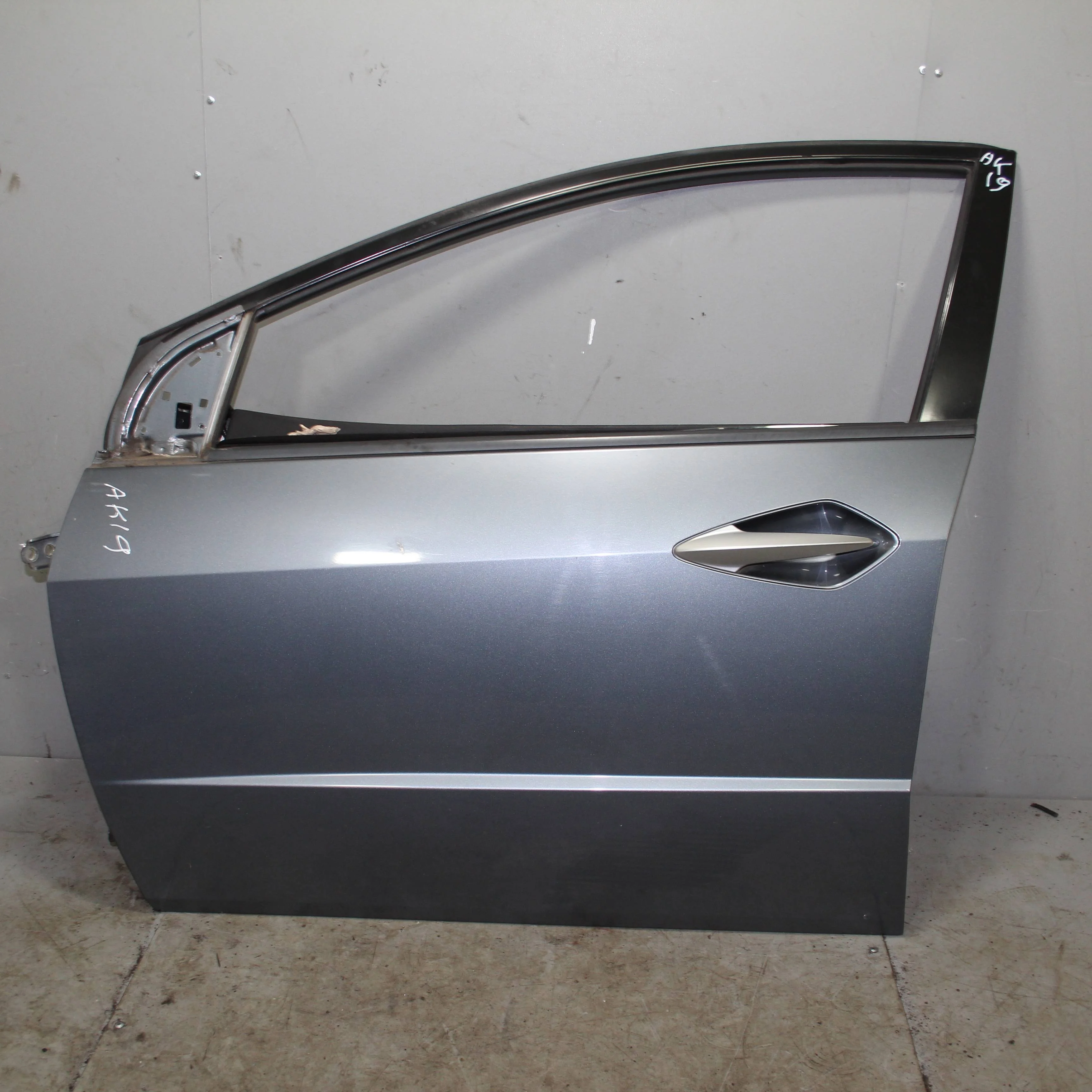 Дверь передняя левая HONDA Civic VIII (2005—2009)