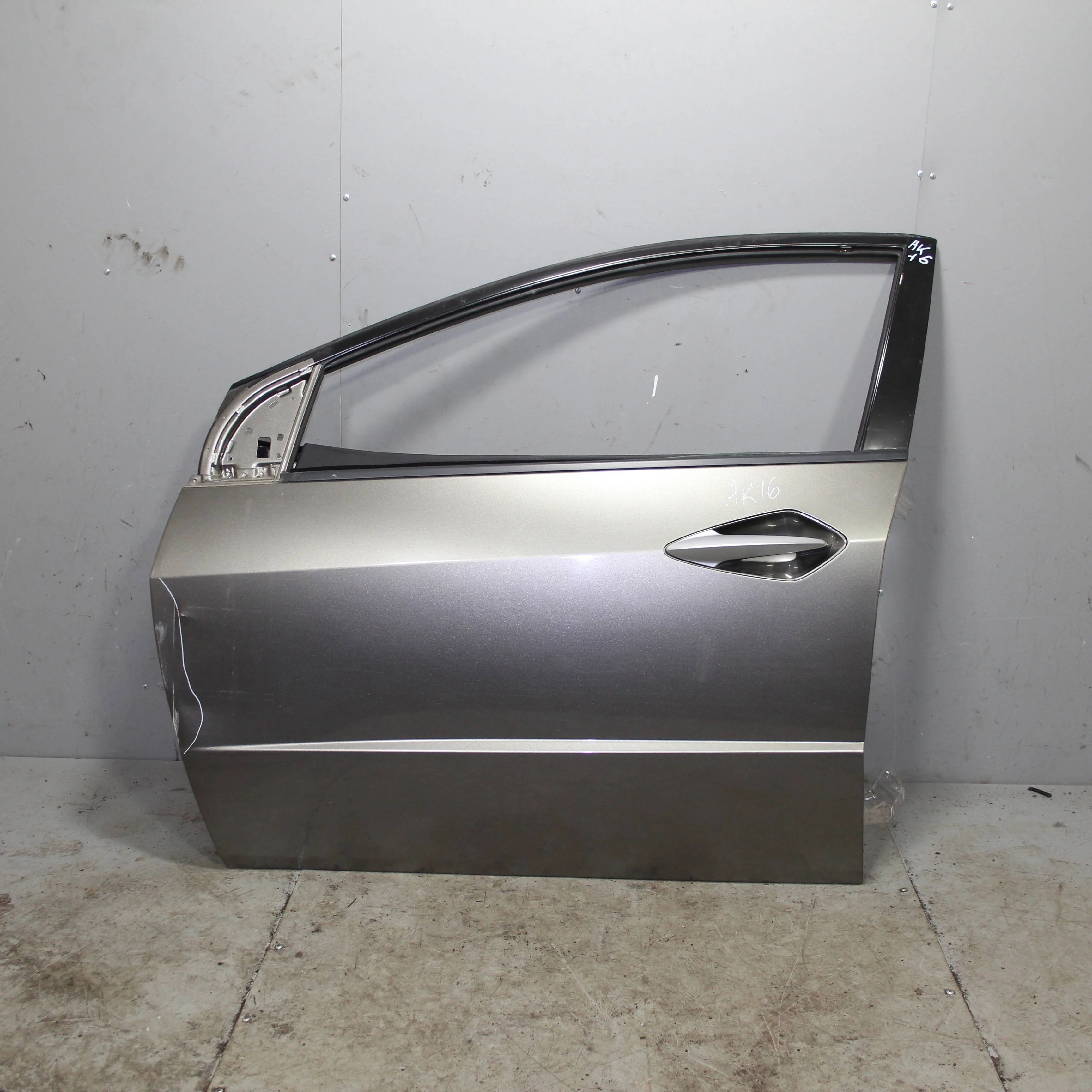 Дверь передняя левая HONDA Civic VIII (2005—2009)